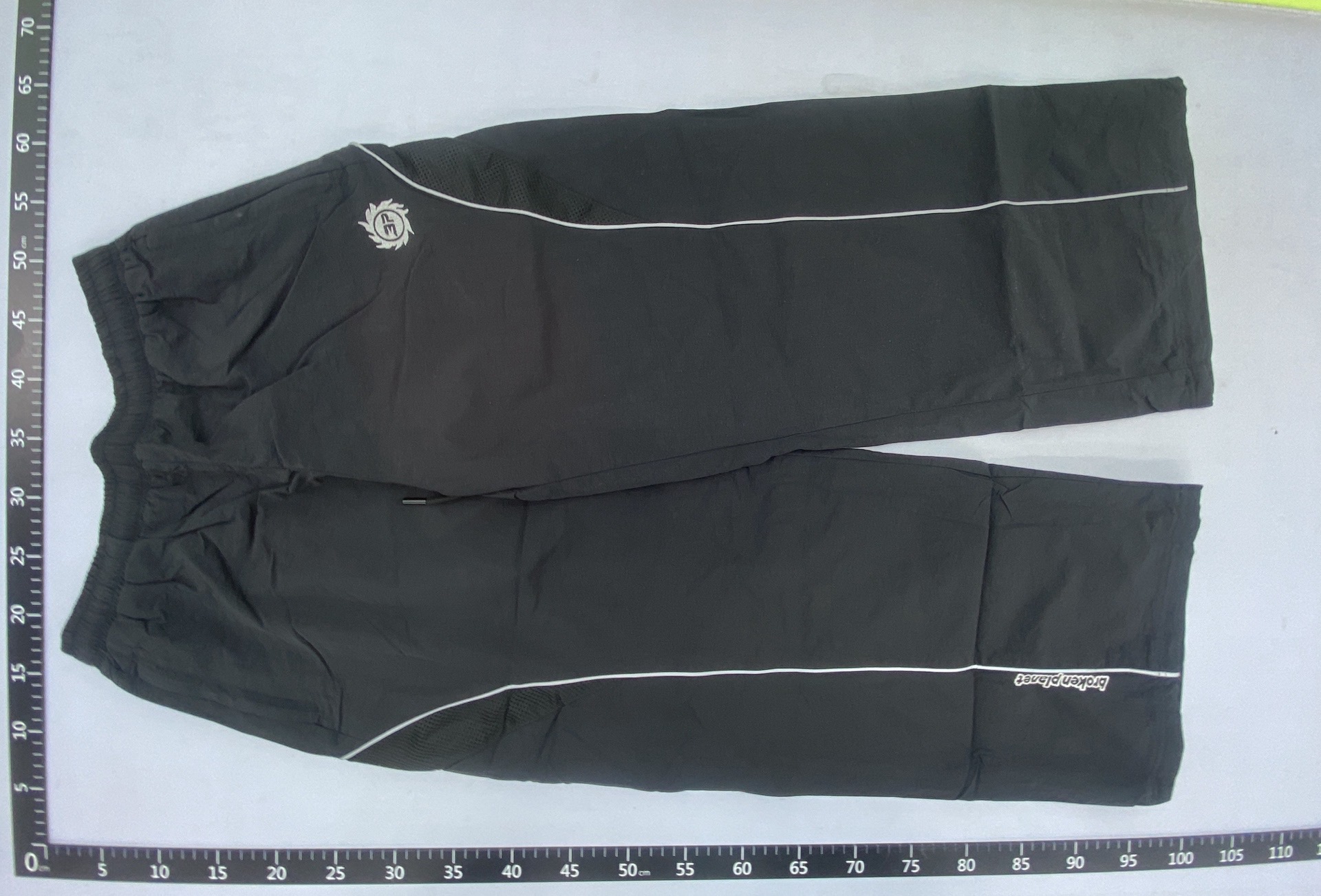 Left embroidered gray sun on 3 batches, white stripes on sleeves, black straight jacket suit77010576 3