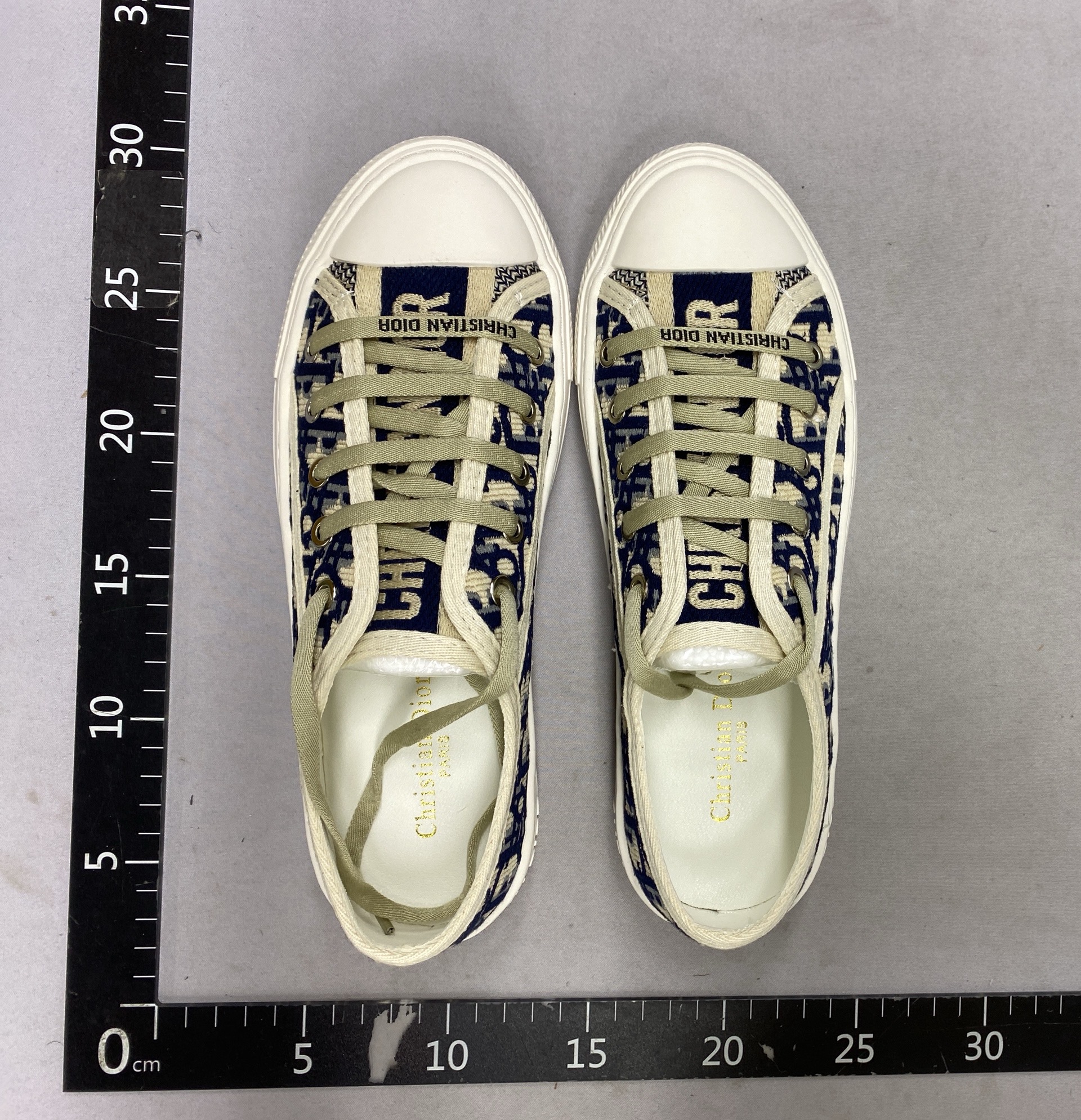 D’s retro vintage embroidered canvas shoes, 2026 new fashion casual sneakers, versatile thick-soled white shoes for couples 5