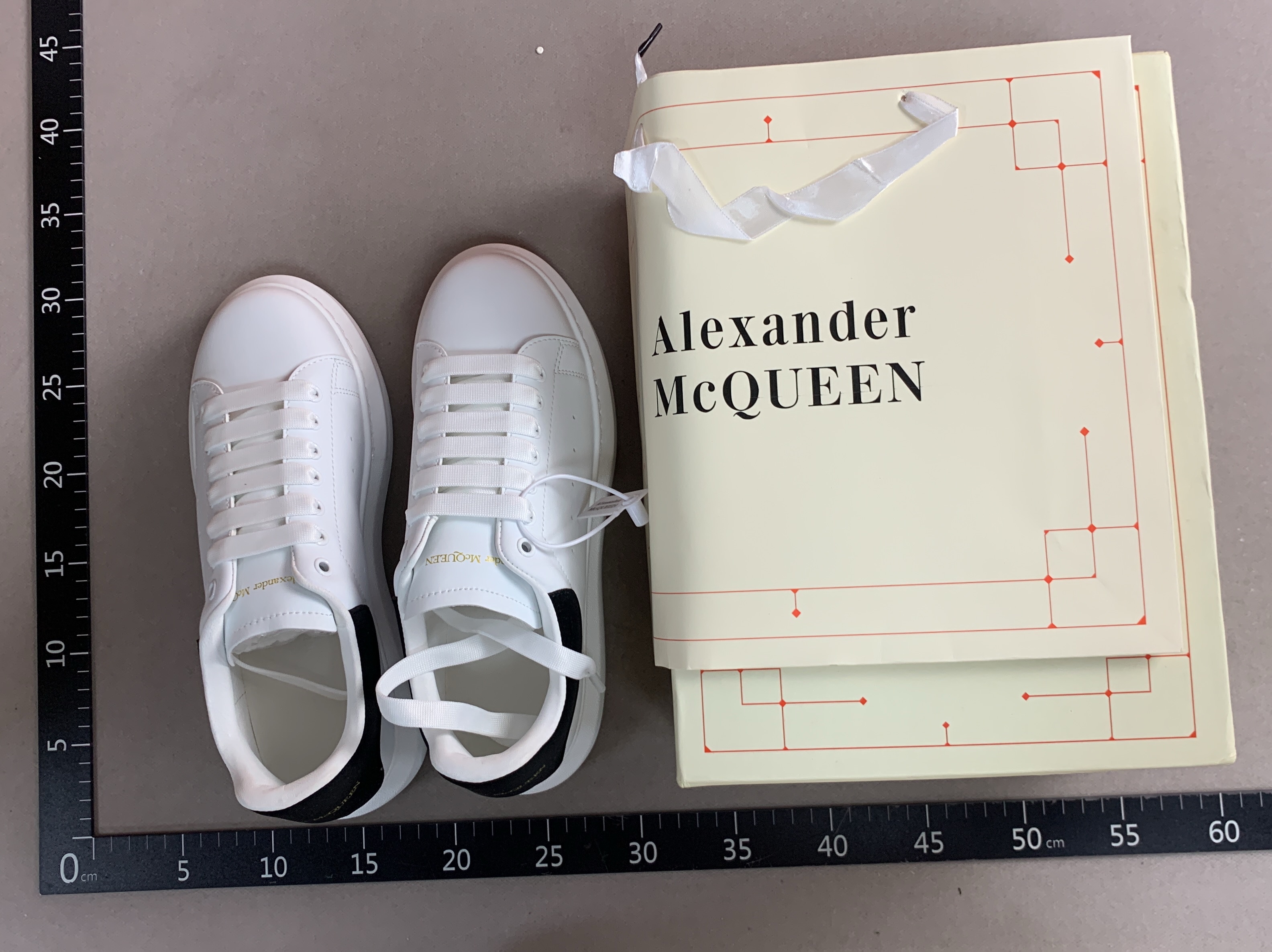 Haodin 2024new arrival mcqueen casualwhite shoes women’s heightenedthick soleeasiest for matchcouple sports sneakers men 2