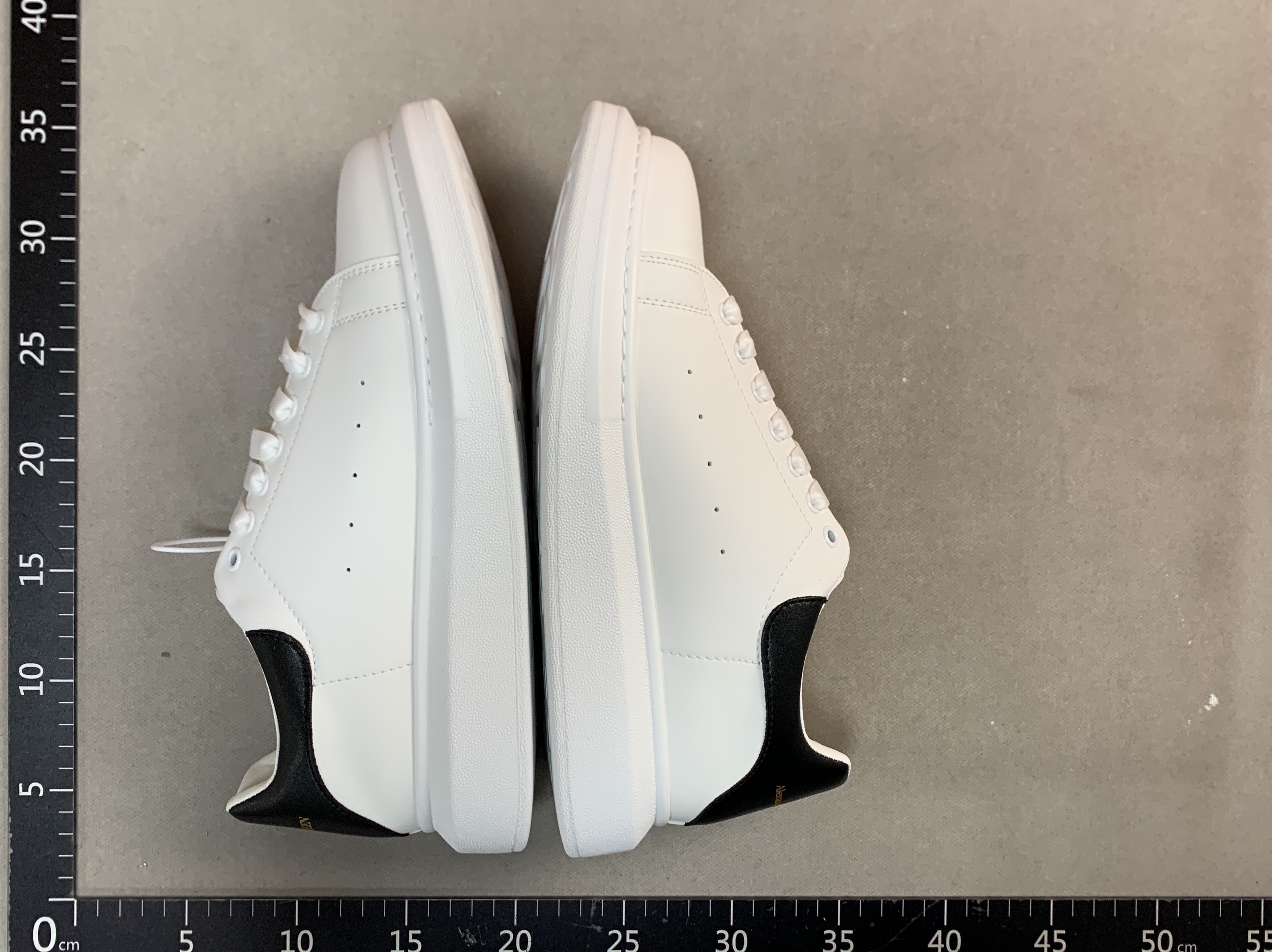Cross-border foreign trade couple high version mcqueen white shoes platform shoesthick solehidden heeleasiest for matchcasual men’s and women’s sneakers trendy 4
