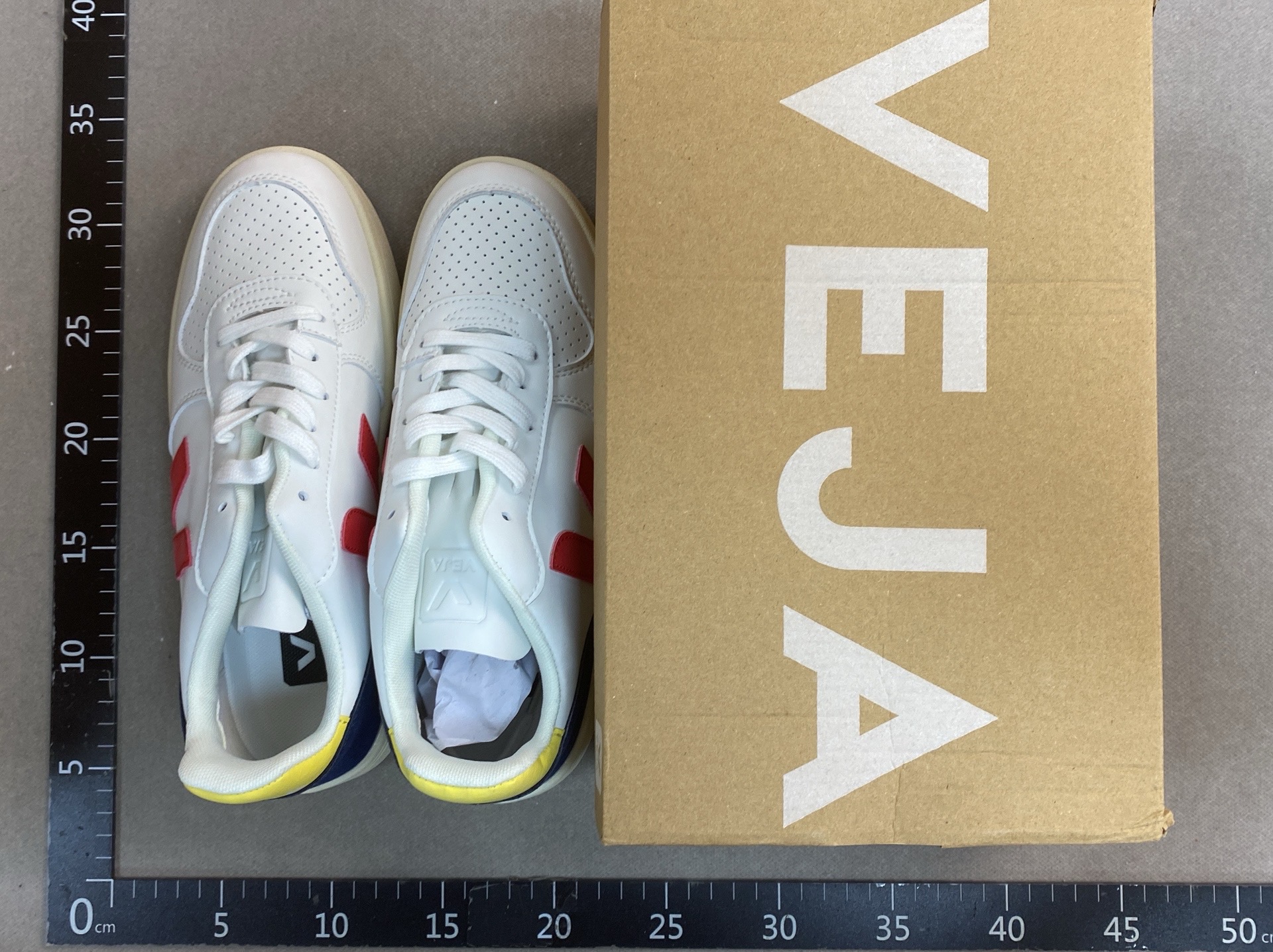 French v-logo white sneakers 2024 camp series couple’s edition canvas shoes genuine leather unisex versatile casual shoes wholesale 2