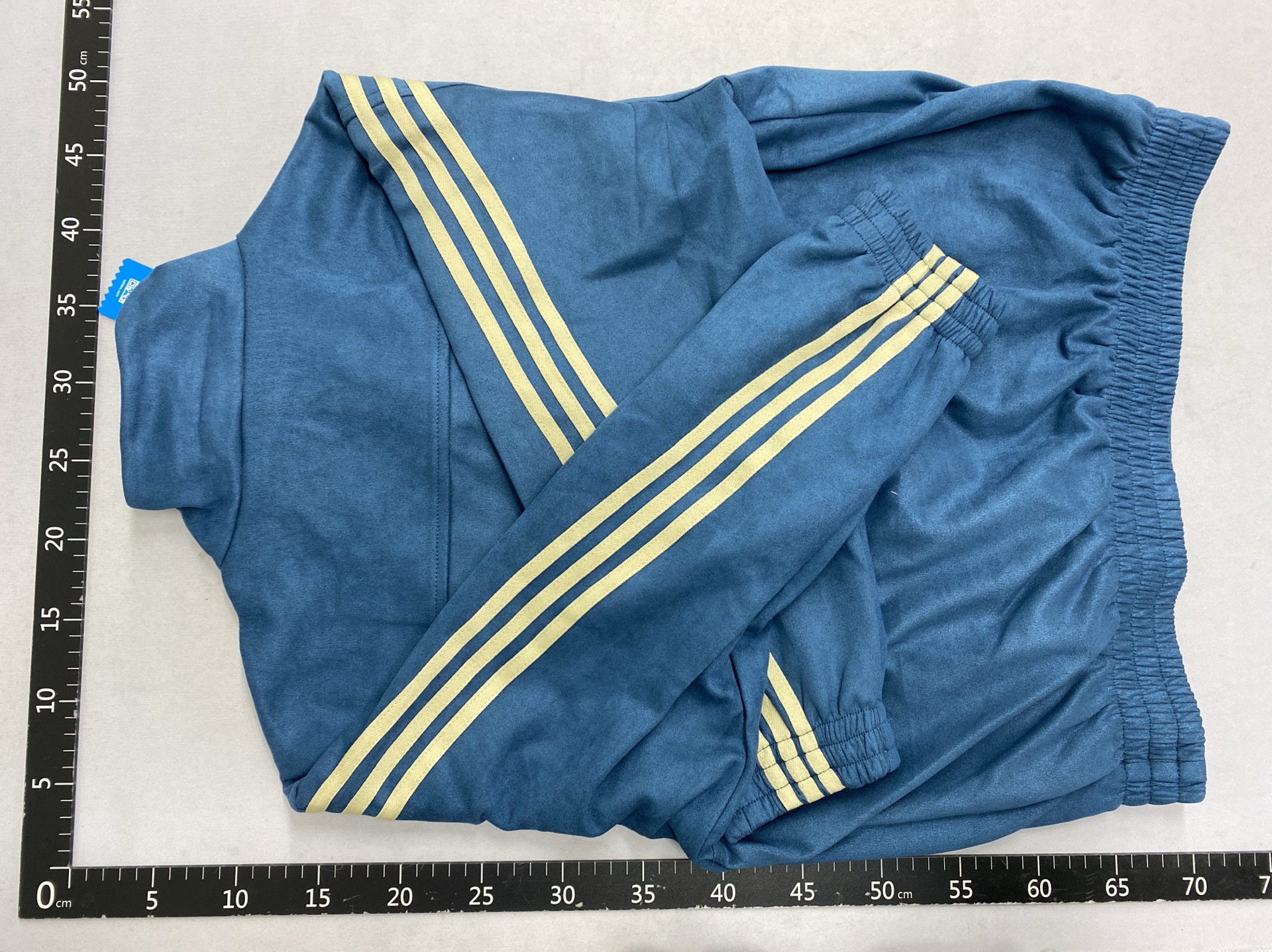Left three sleeves three vertical three-color stand collar jacket 77011662 3