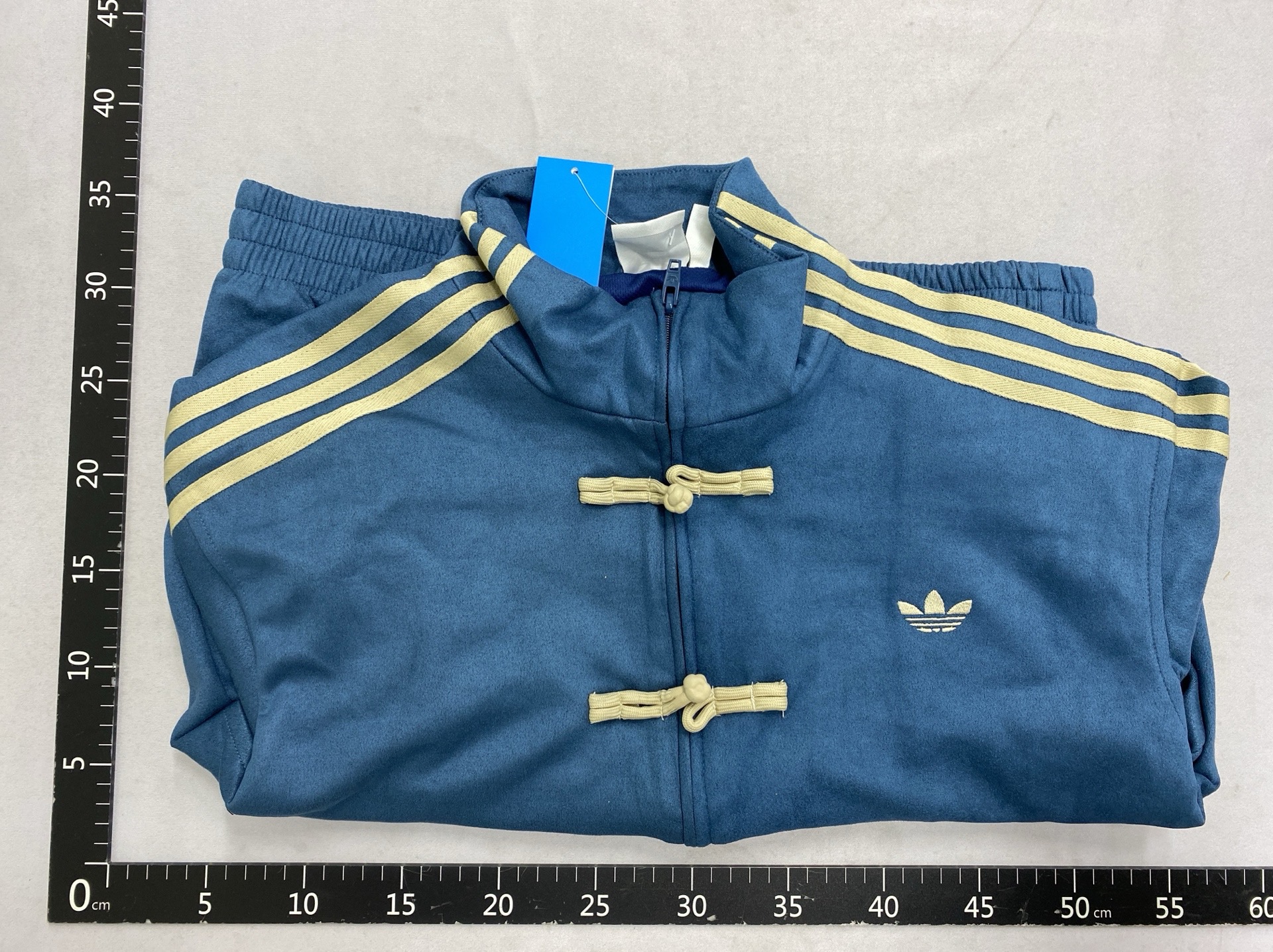 Left three sleeves three vertical three-color stand collar jacket 77011662 5