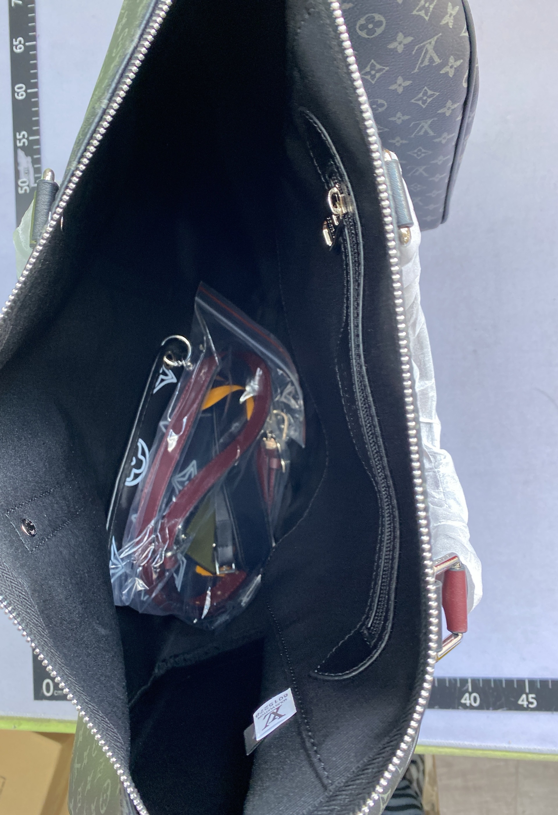 1500-tt04-vfashion bag travel bag (no return or exchange unless quality issues) sara whatsapp:+86 19324419867 2