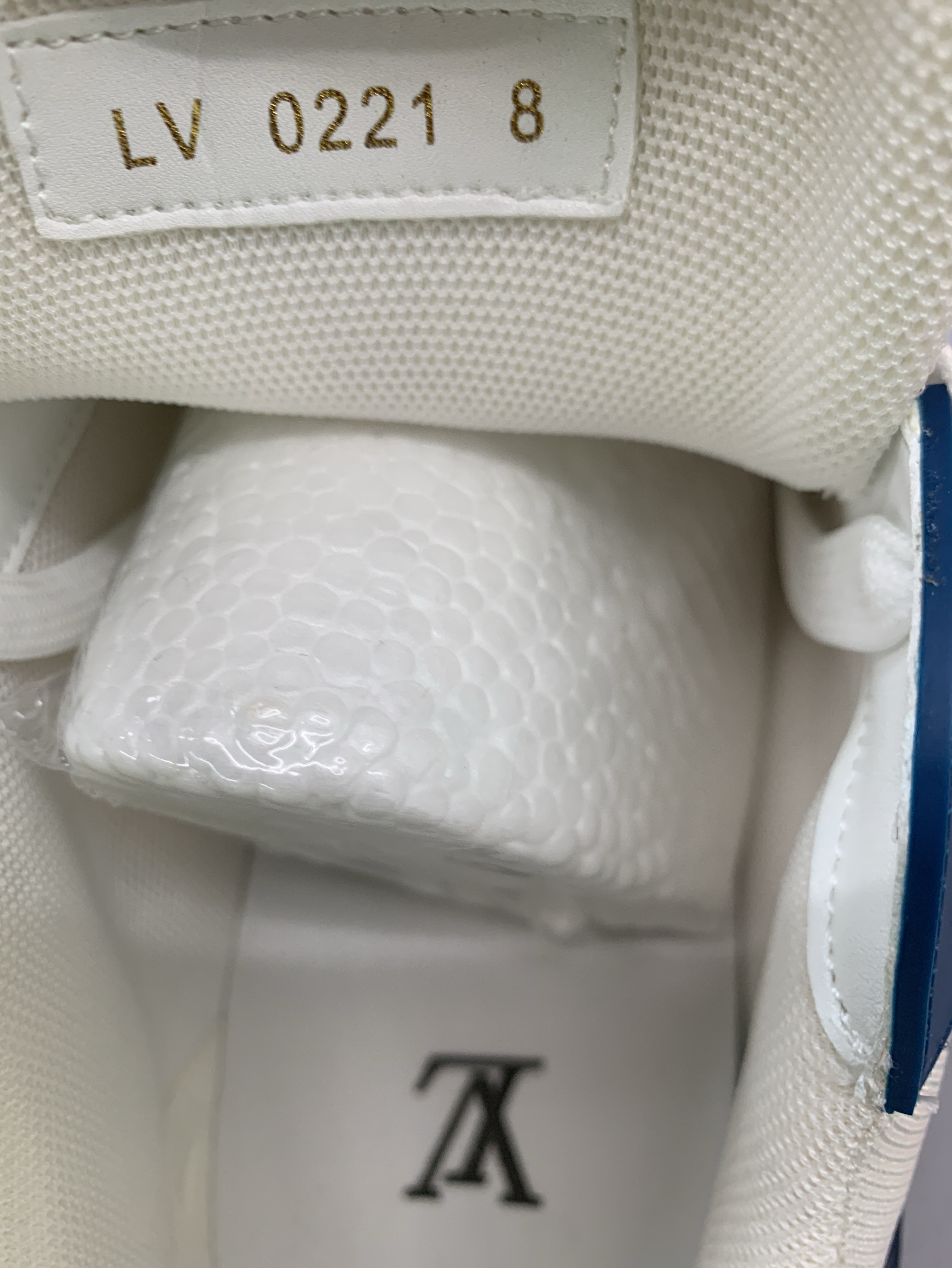 Men and women: same style white cement sports and casual shoes, lujia denim white shoes, popular red book l white cement 7