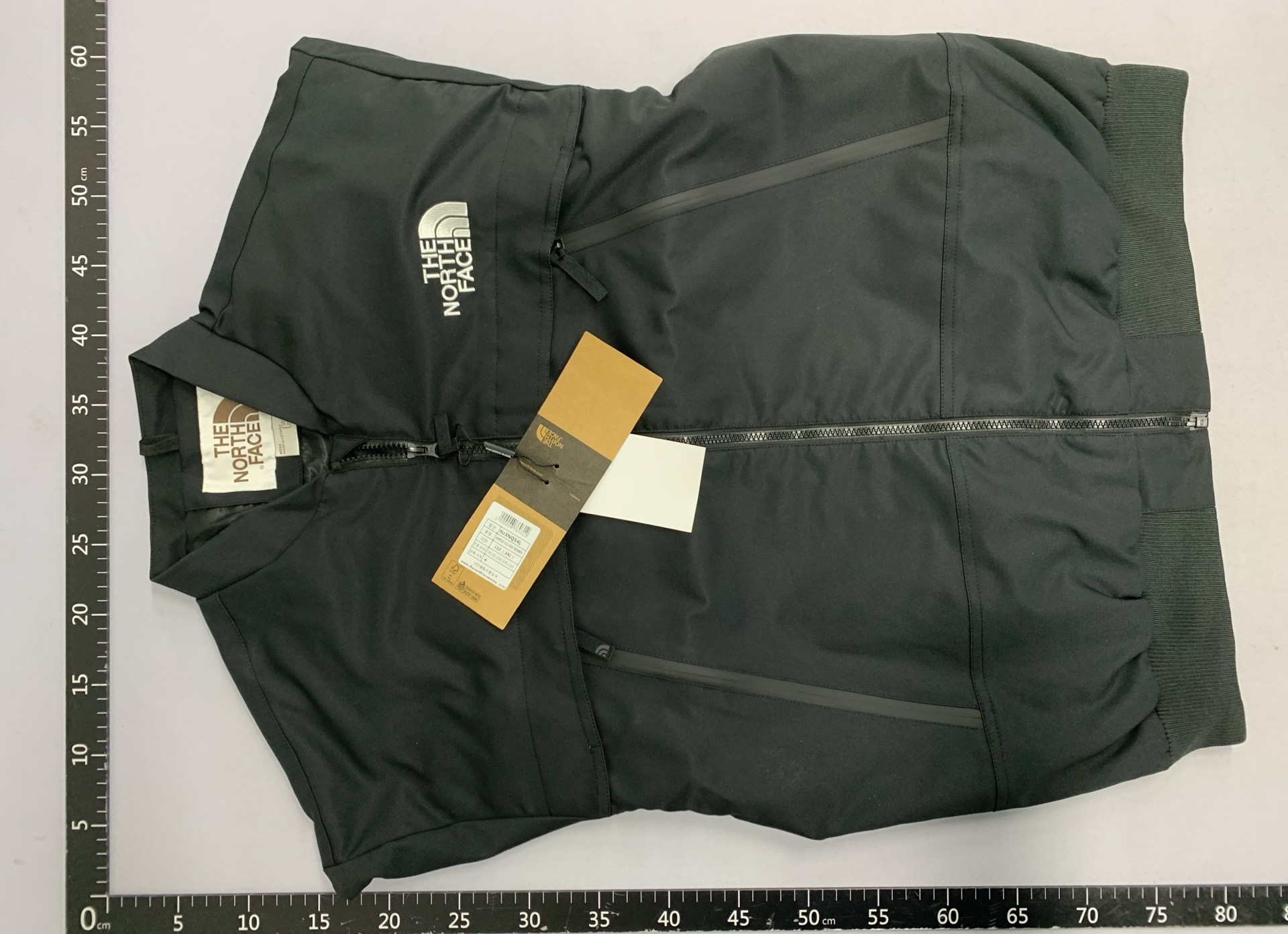 Beibei three-color jacket on left chest and sleeves 512011385 4