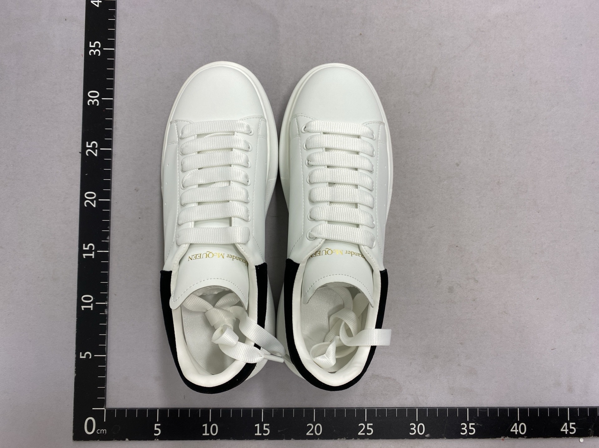 Pd03 high quality white shoes whatsapp+8618110567354 5