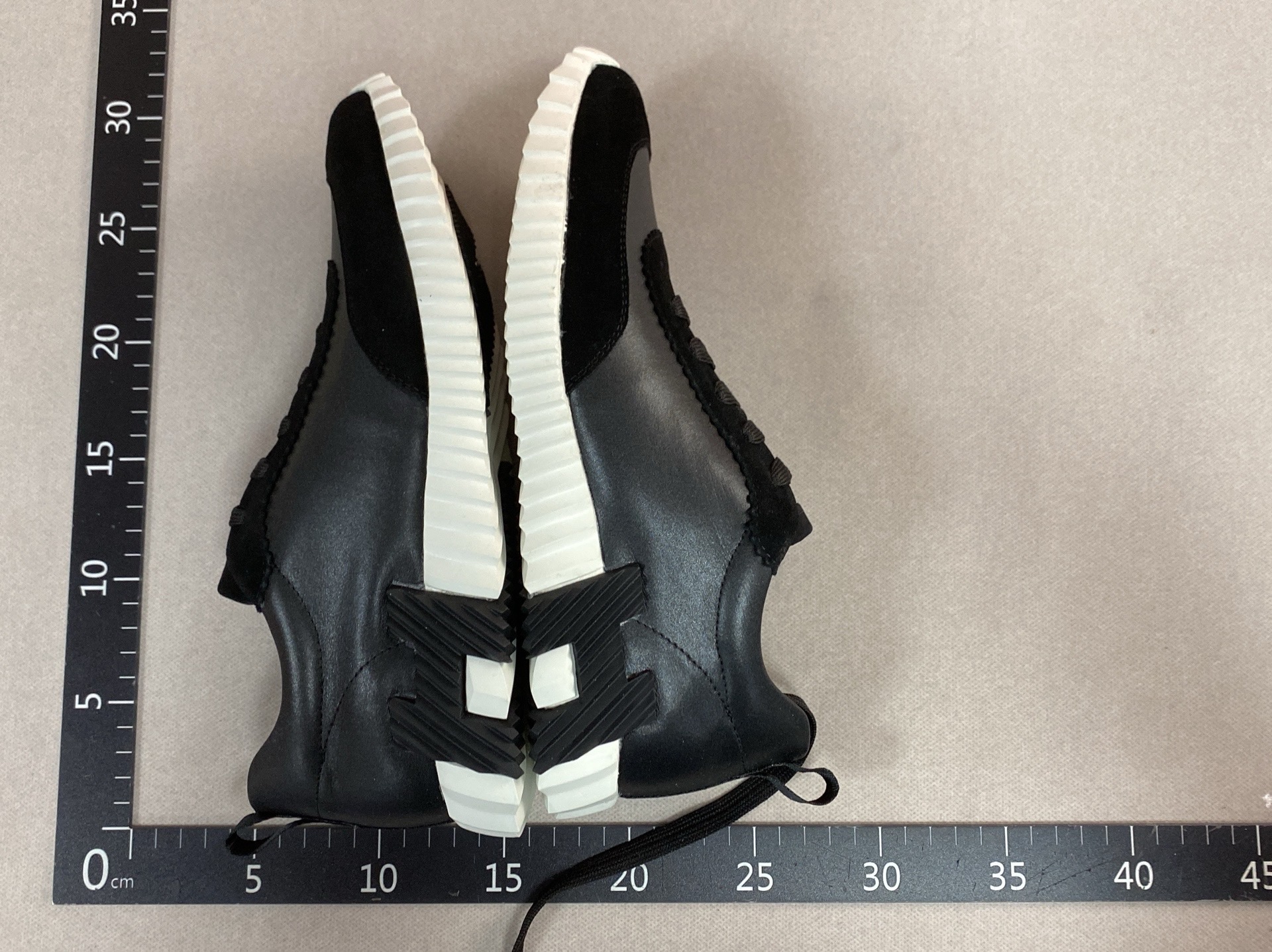 European and american 2025 new h-brand genuine leather athletic breathable trendy women’s influencer style lightweight men’s couple fashion white sneakers 3