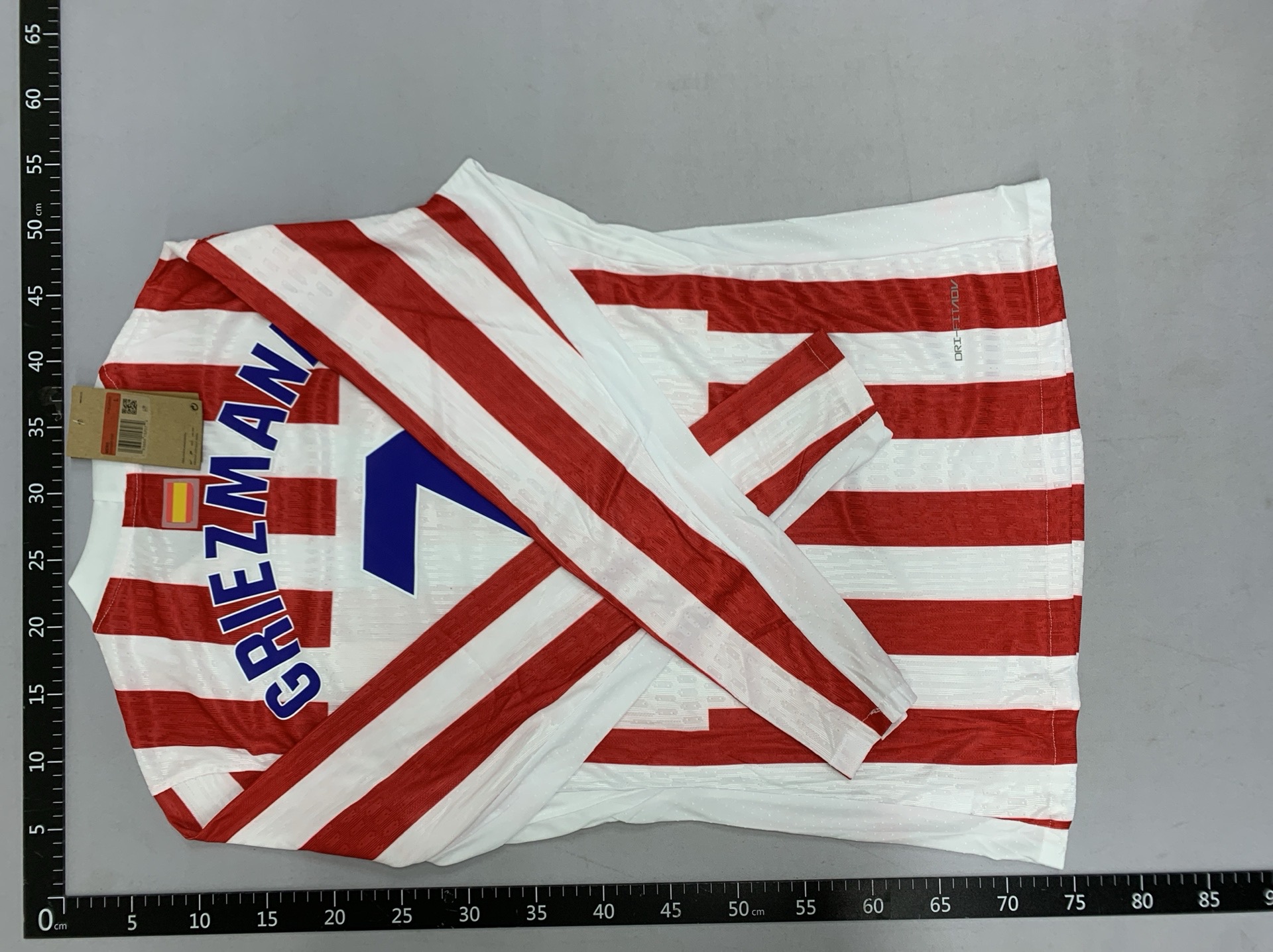 Wholesale 2526 atletico madrid jersey #7 griezmann #19 alvarez player edition soccer jersey set 3