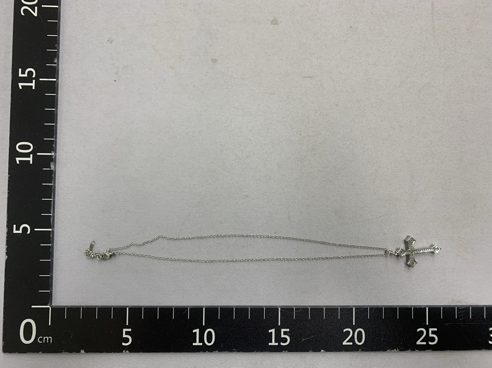Vintage “silver cross” necklace 3