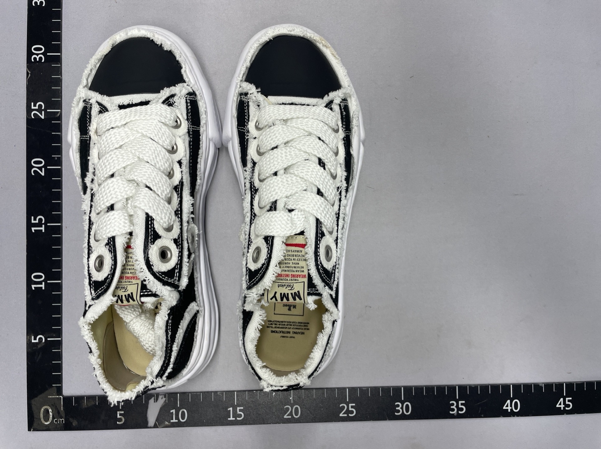 Hot8 classic japanese style black and white casual sneakers – ripped canvas shoes 6