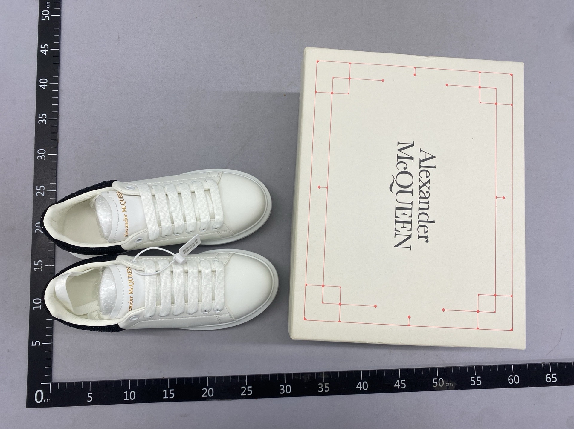 High-top mcqueen leather sneakers for men, height-increasing thick sole, versatile platform shoes for women, size 24 casual sports couple’s skate shoes 7