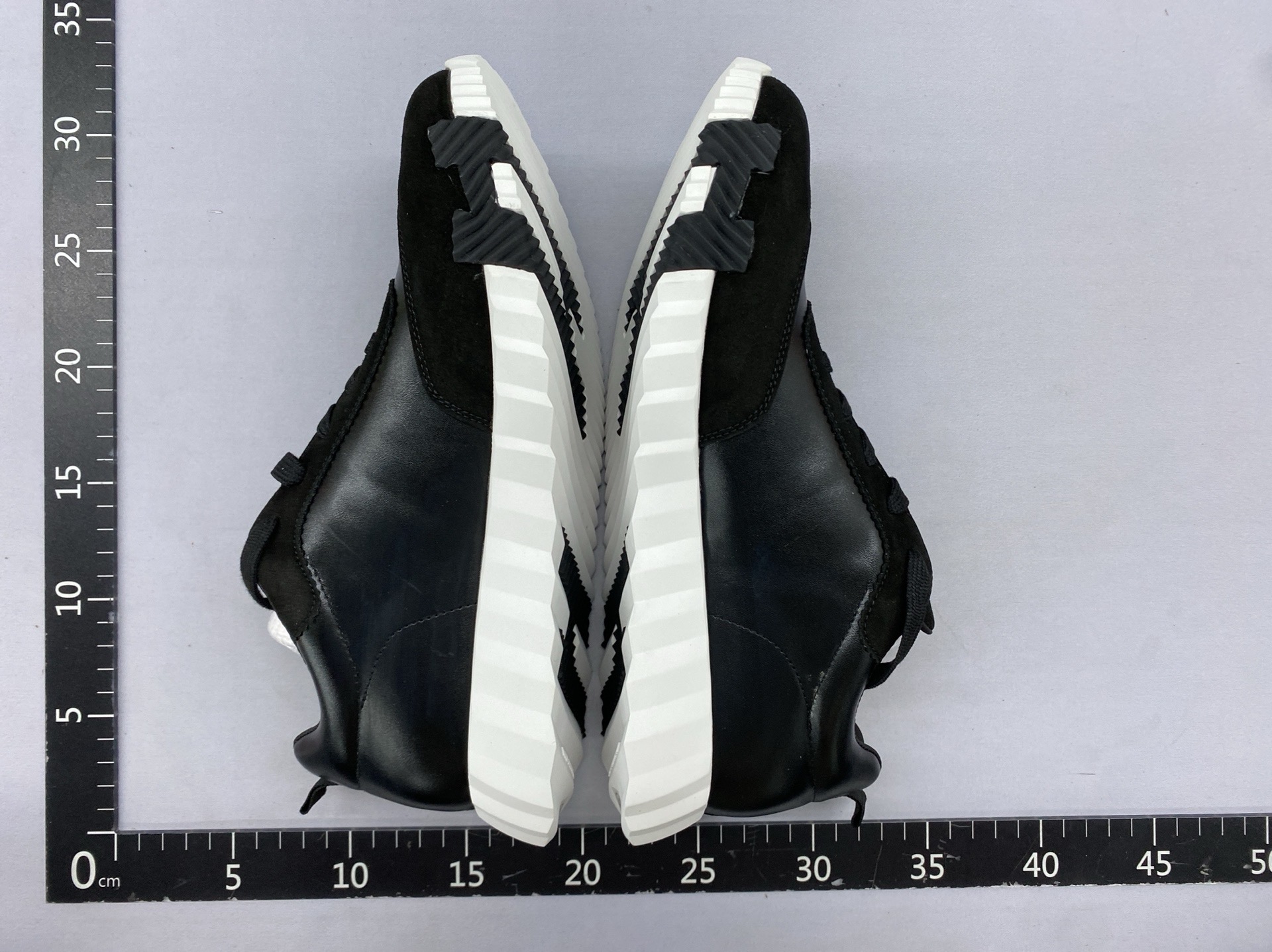 H brand women’s casual sneakers 2026 new genuine leather breathable versatile white shoes couple’s chunky sole running shoes for men 4