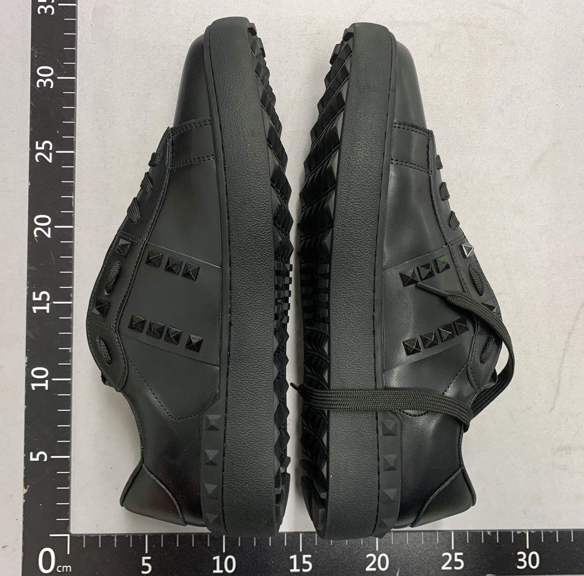 V’s new color block white sneakers: women’s round-toe low-top casual shoes in calfskin leather, fashionable and versatile skate shoes, trendy sneakers for men 5