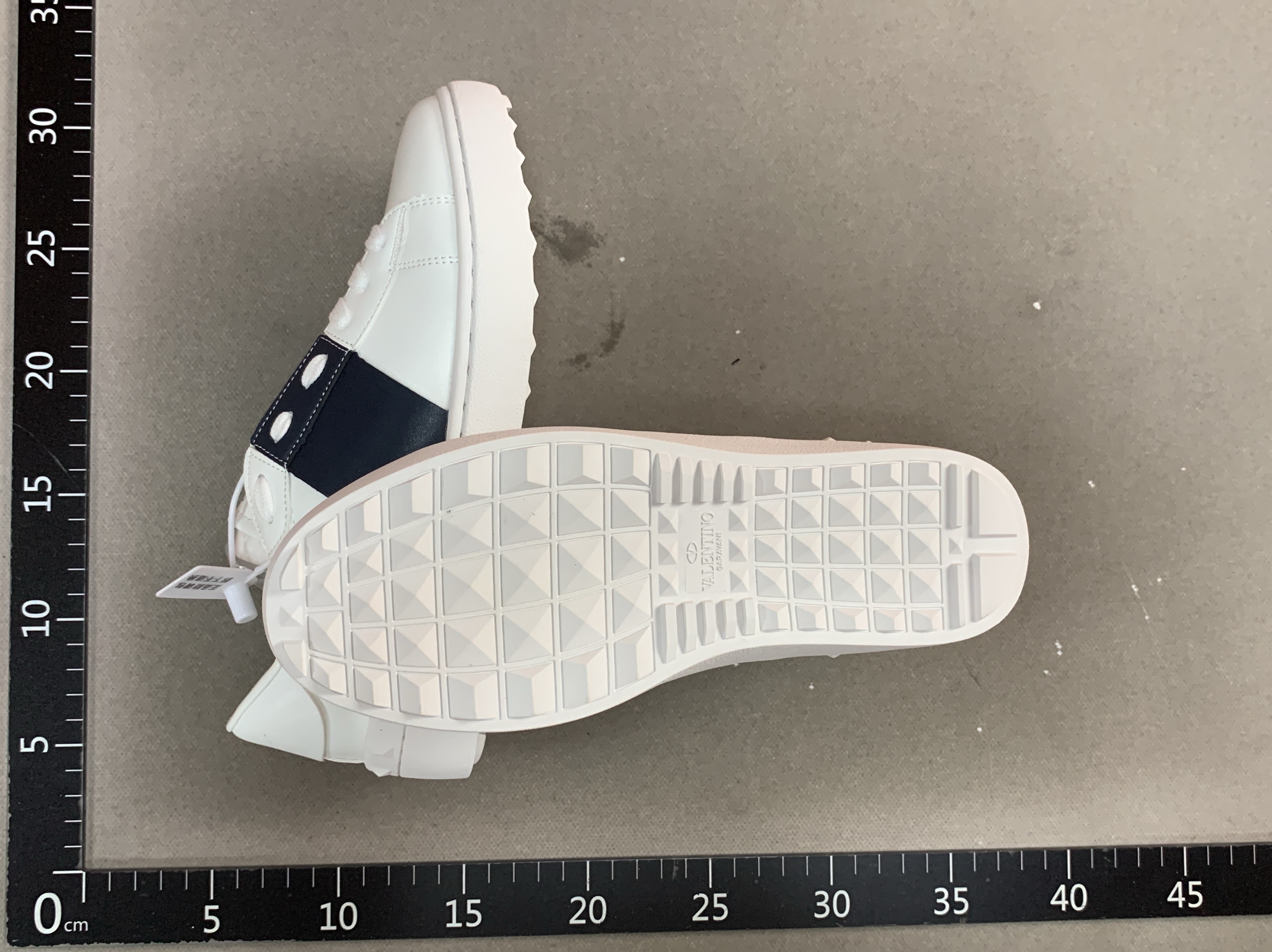Lxj88white shoesall year roundclassiceasiest for matchfashion sneakerscouplecasual sports sneakers-cywhatsapp: +852 93428969whatsapp: +852 93428969 4