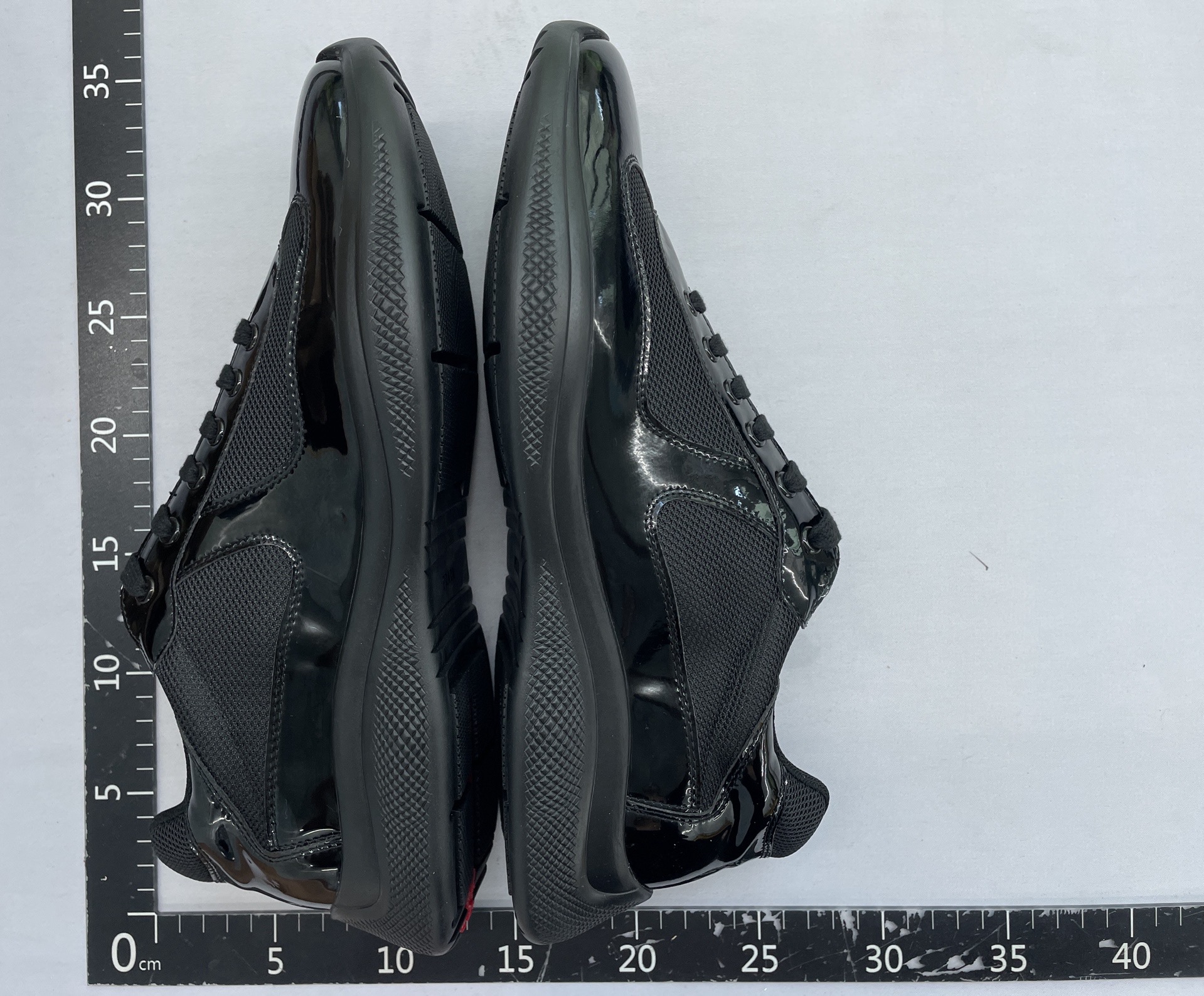 P’s in-stock black genuine leather men’s athletic casual shoes, new for 2025, high-end export fashion sneakers, plus size men’s shoes 4