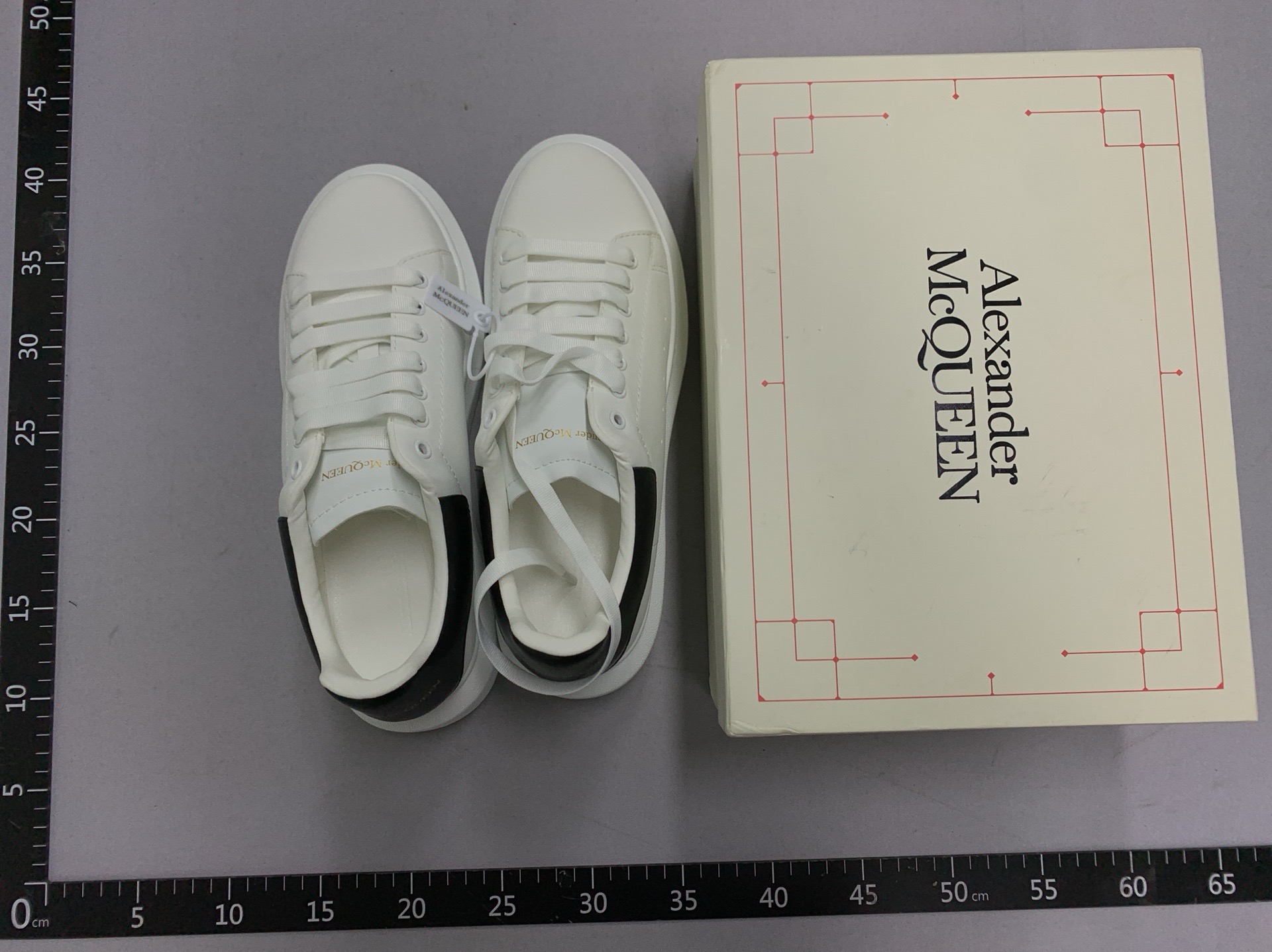 High-end mcqueen genuine leather white sneakers with hidden wedge platform, thick sole, unisex, sporty, fashionable, versatile, skate shoes, casual shoes 6