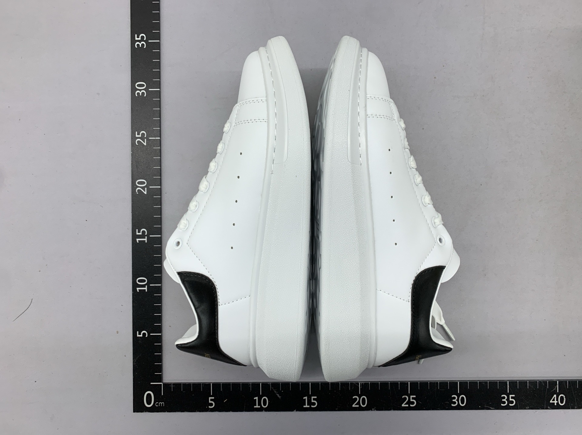 Uf m white shoes k 3