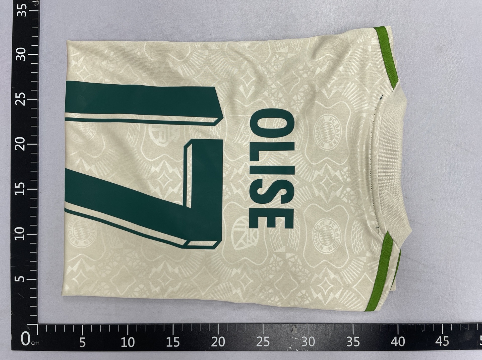 New 2025/26 bayern munich oktoberfest special edition jersey – fan, kane, & orise player version soccer kit 5