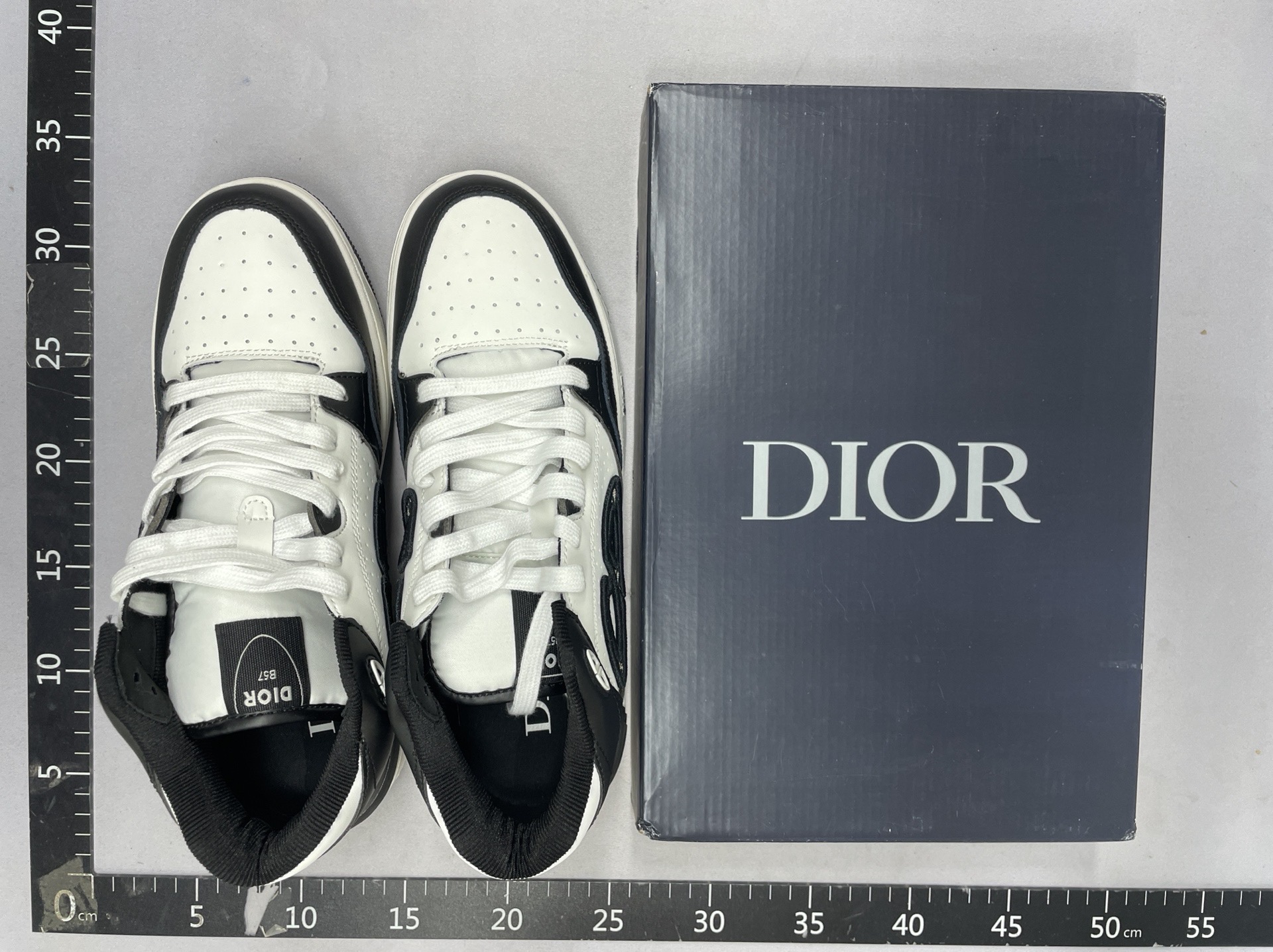 Export b57 letter cd sports casual shoes men’s and women’s couple elegant genuine leather sneakers tie back panda shoes 7