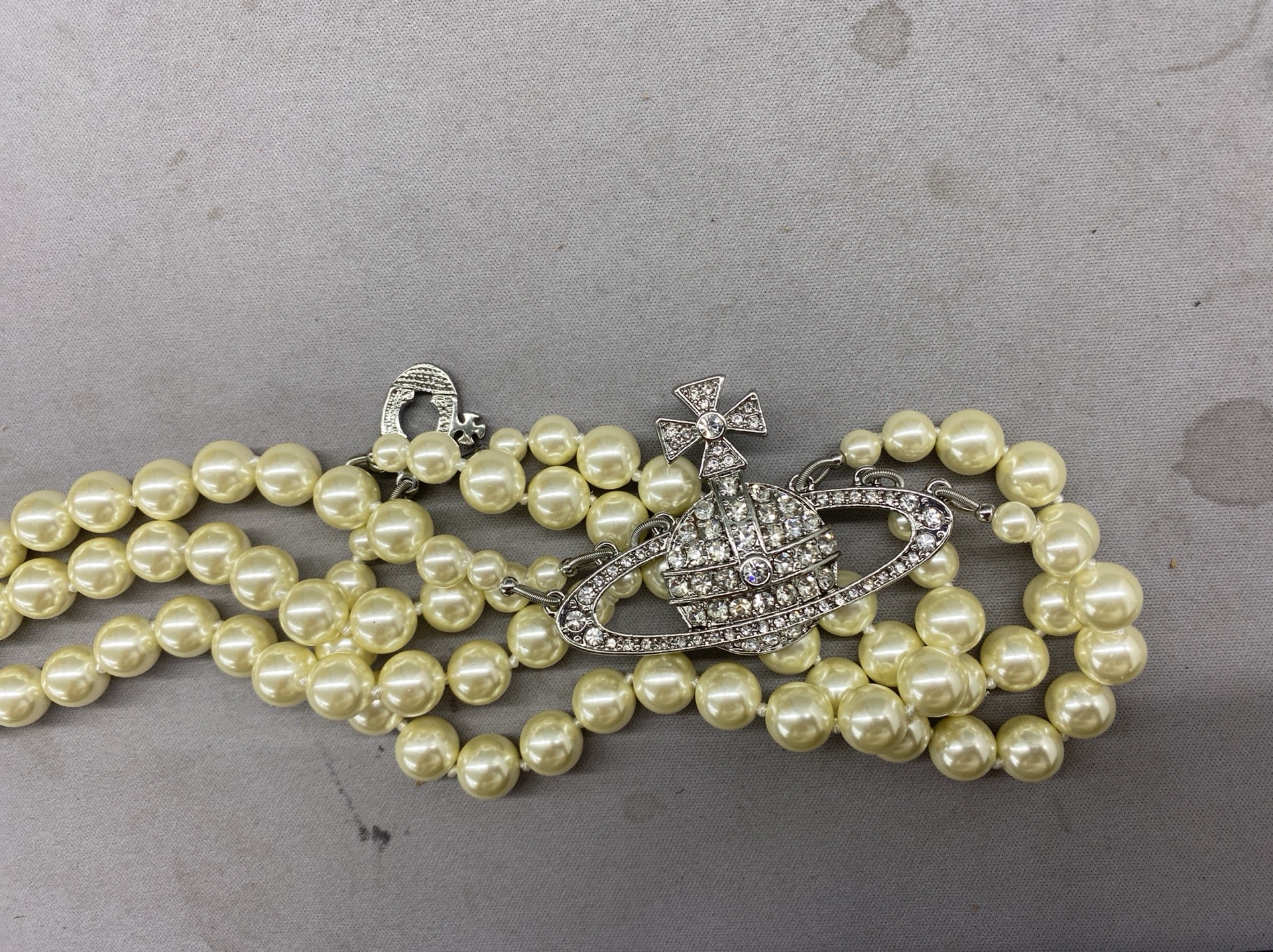 Three-layer pearl necklace full of diamonds saturn clavicle chain accessible luxurycasualeasiest for matchclassy sense choker same style as the queen mother 2
