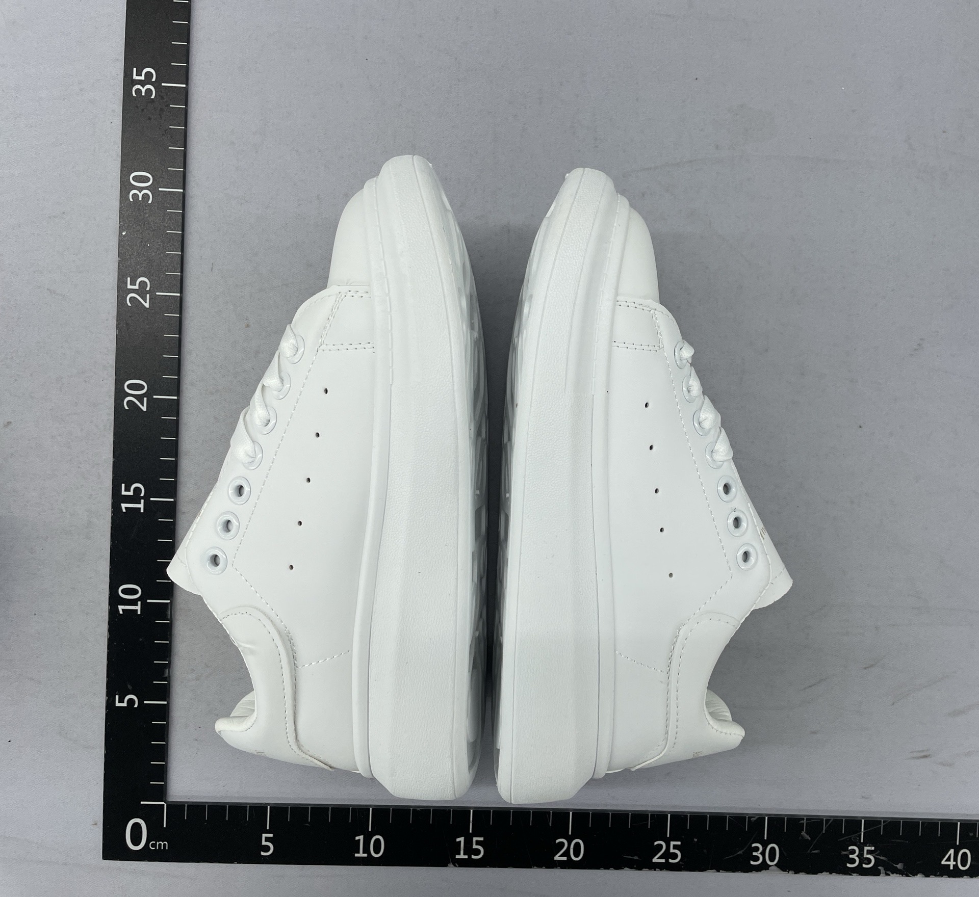 Couple white shoes men’s student shoes k-style trendyeasiest for match breathable shoes thick solecasual height increasing sneakers mcqueen women 5