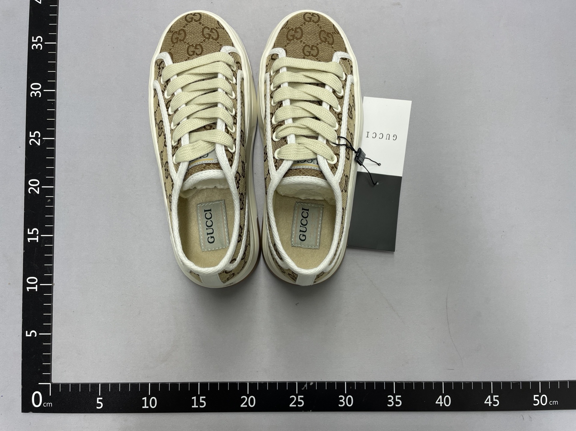 High-end 1977 platform sneakers with rhinestone embroidery for women, new retro chunky sole sneakers for 2025, height increasing couple’s style, plus size available 5