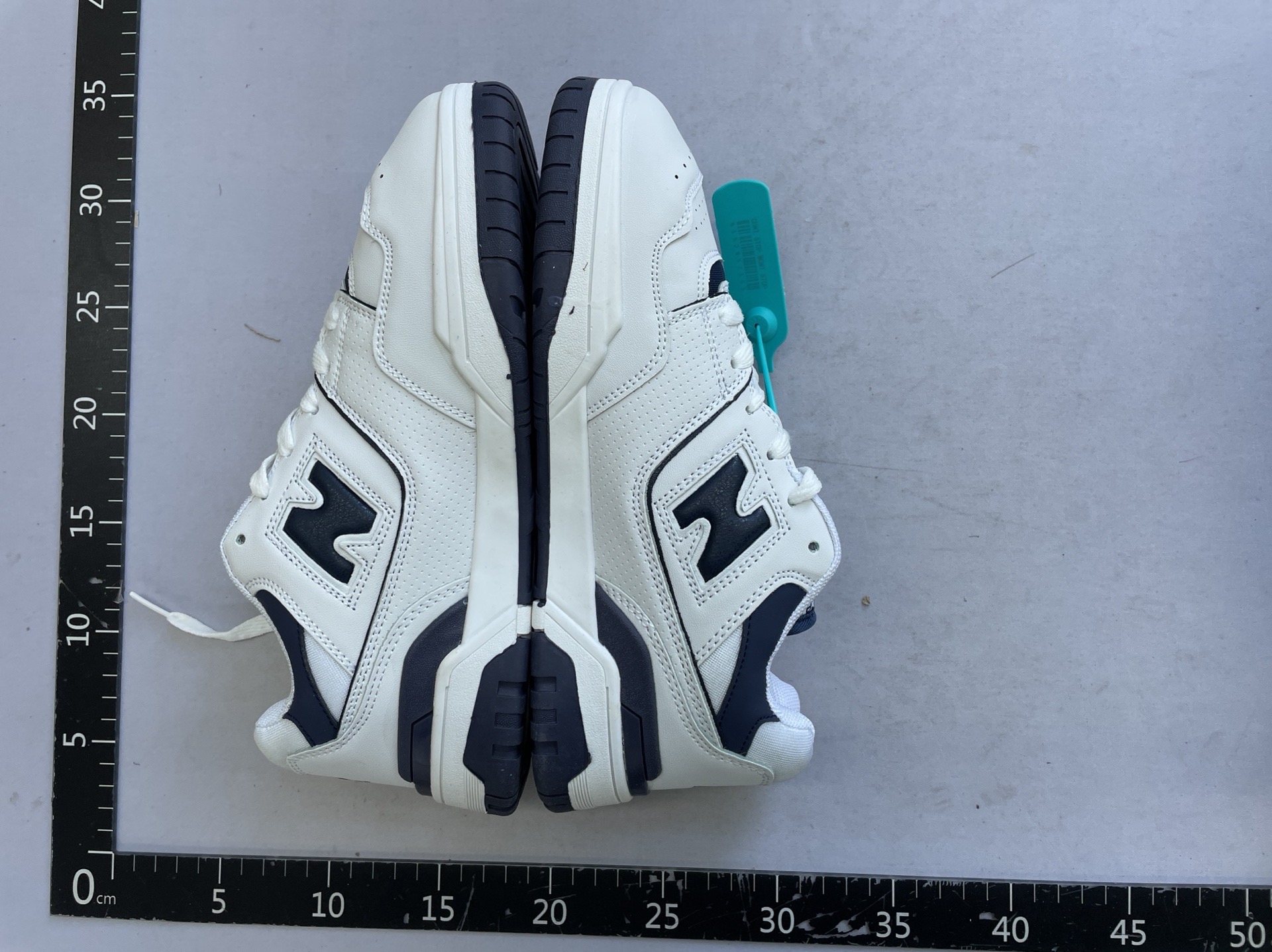 Authentic 550 retro skate shoes – unisex, versatile platform sneakers, height increasing white shoes, couple’s casual athletic shoes 530 4
