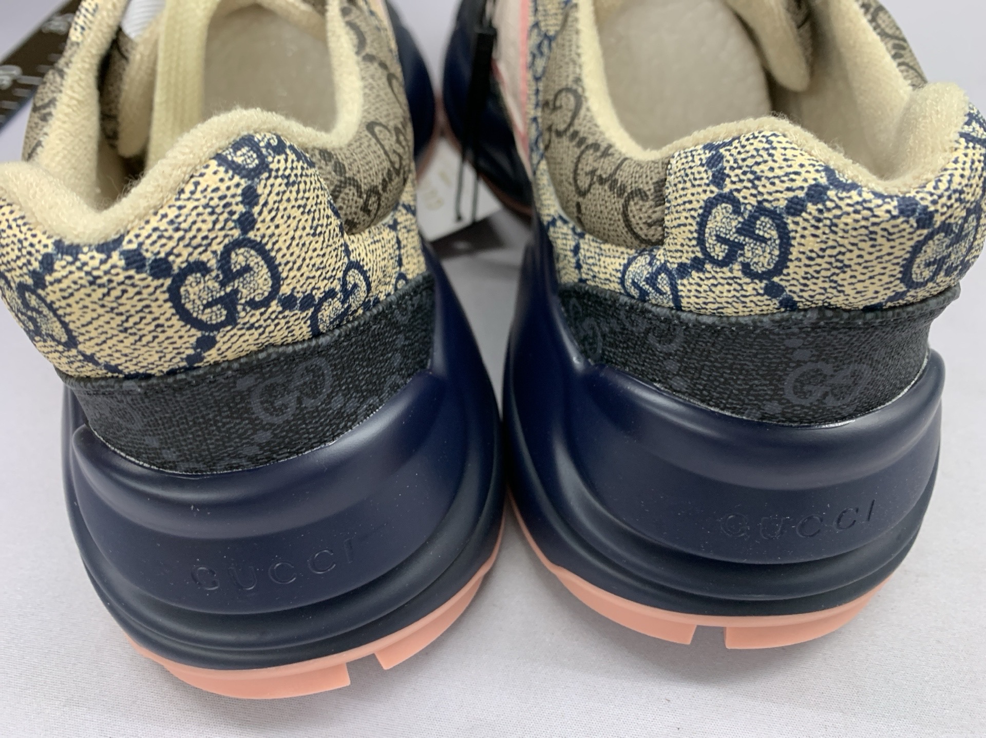 Celebrity-inspired chunky platform sneakers: unisex height-increasing casual athletic shoes, 2026 new mickey mouse genuine leather versatile white sneakers 6