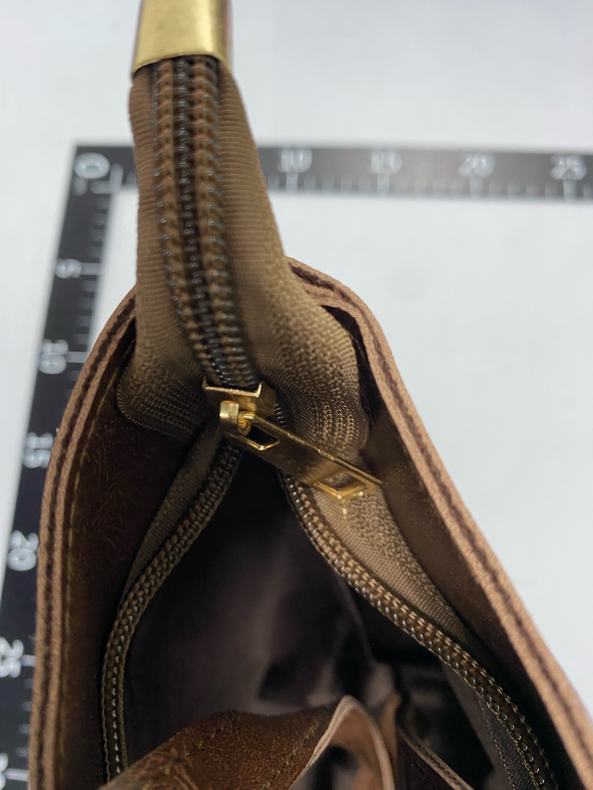 Pu leather chic bag – large capacity women’s 2025 autumn/winter new fashion shoulder bag – niche commute retro tote bag – trendy 2