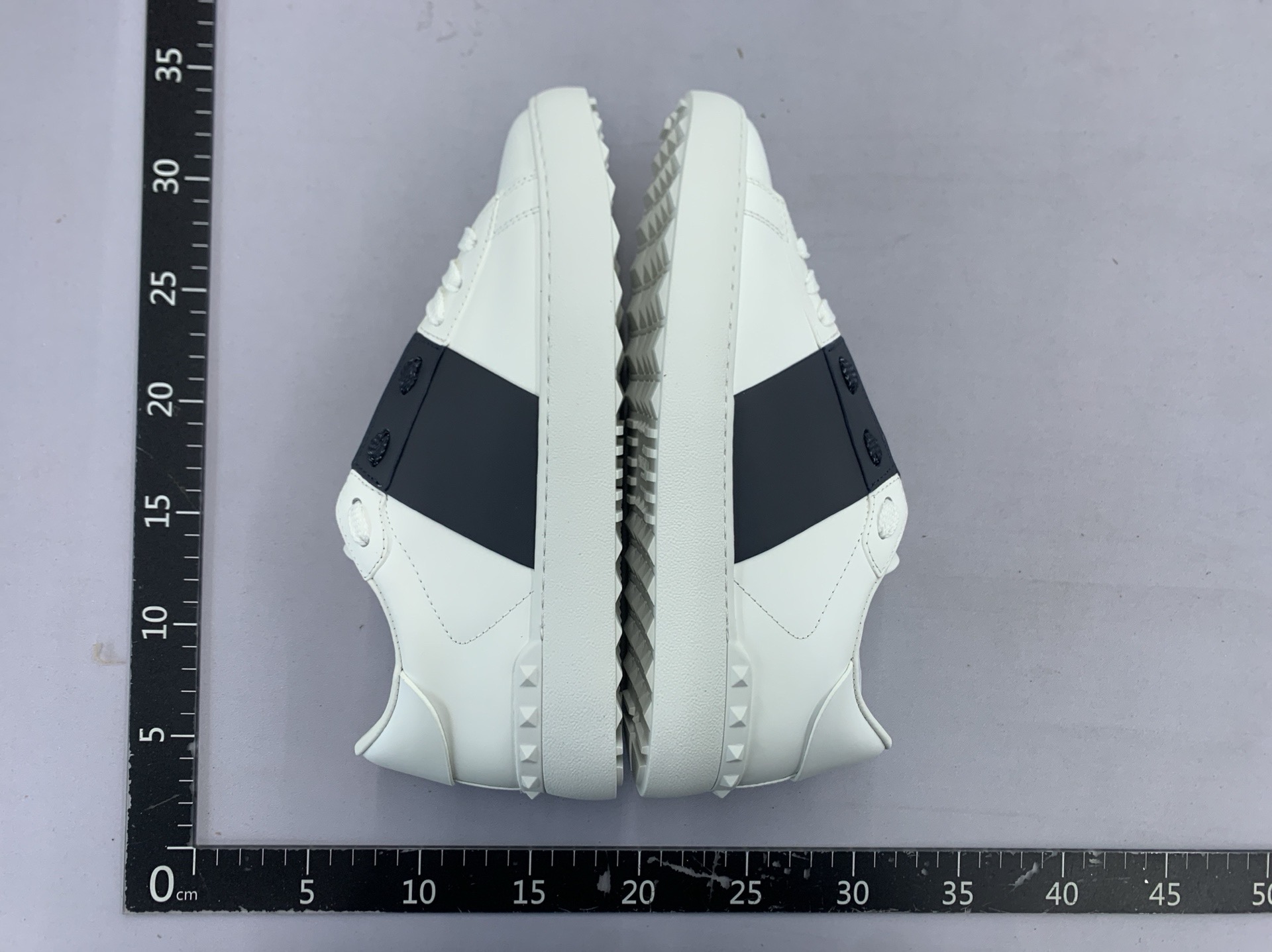 【abc33】classic white sneakers – 2024 all-season versatile fashion sneakers for couples, casual athletic trainers 3