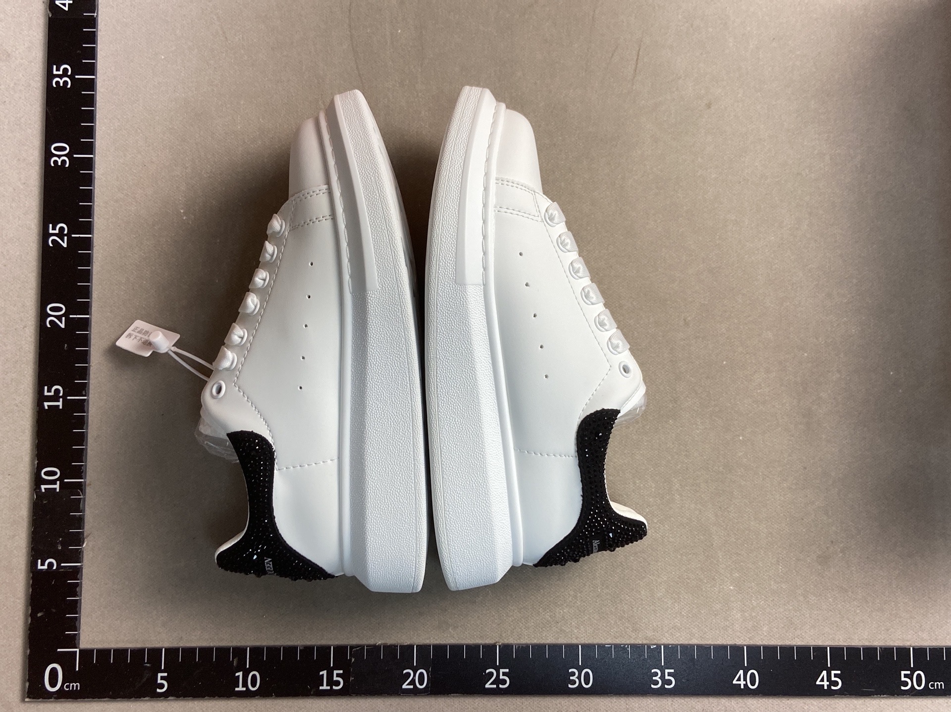 Mcqueen white shoes women’s tail inlaid with diamonds 2025 new style genuine leather thick soleplatform shoes sports casual shoes 3