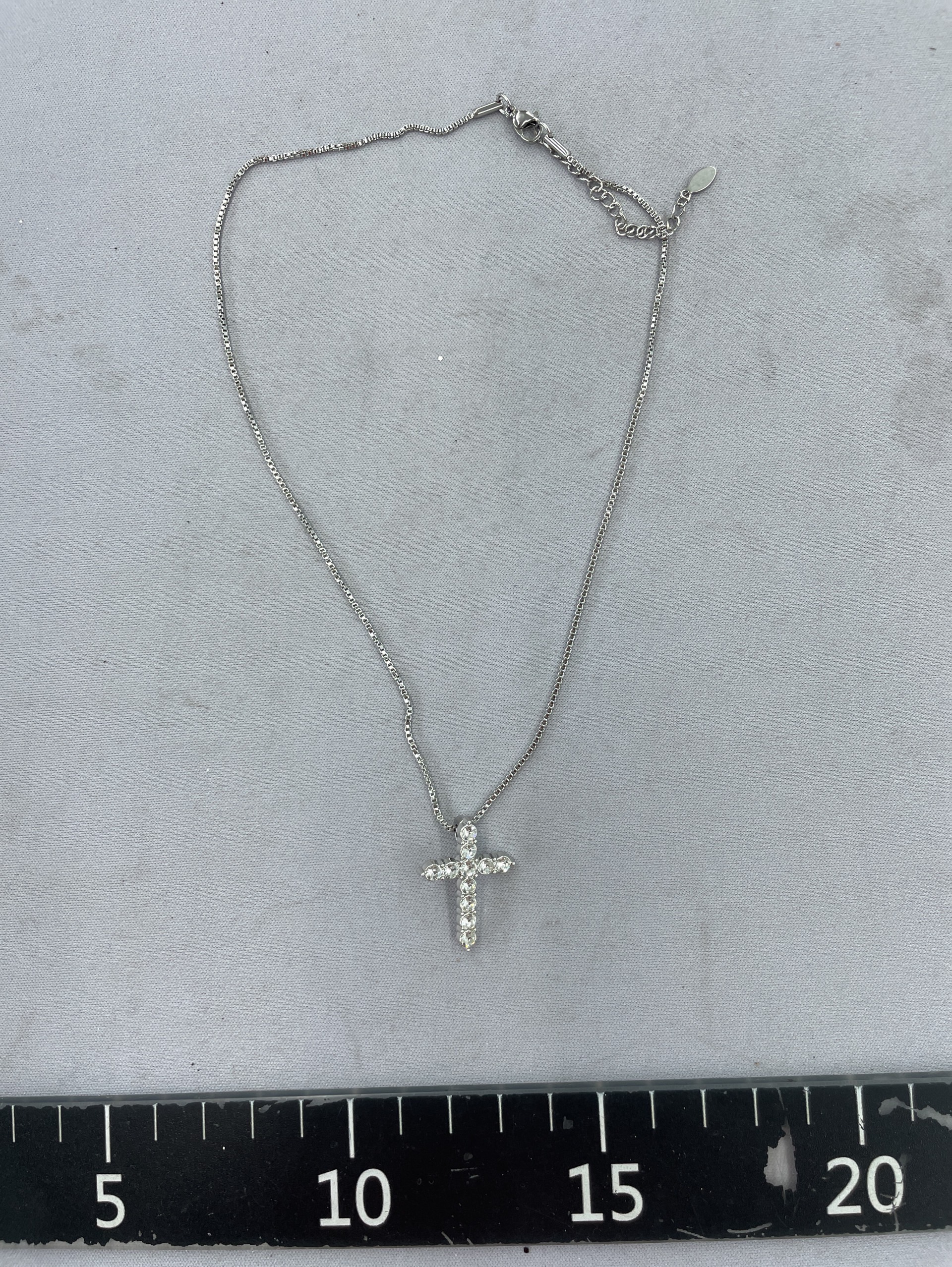 Full diamond cross snake bone chain necklace for boys hip hop style niche design classy couple style cold clavicle chain 3