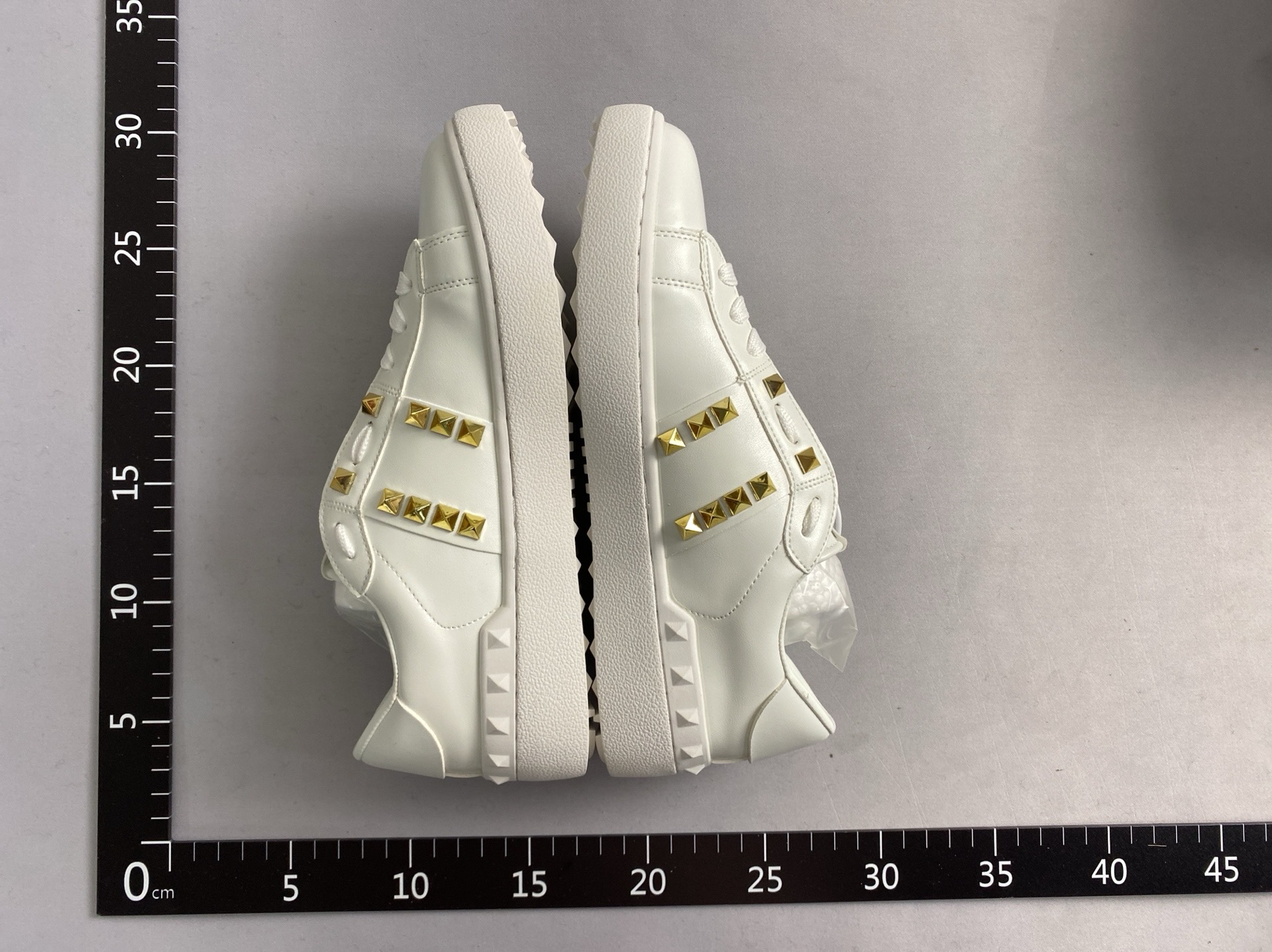 2024 spring new v-brand studded white sneakers – women’s chunky platform color block unisex plus size skate shoes 5