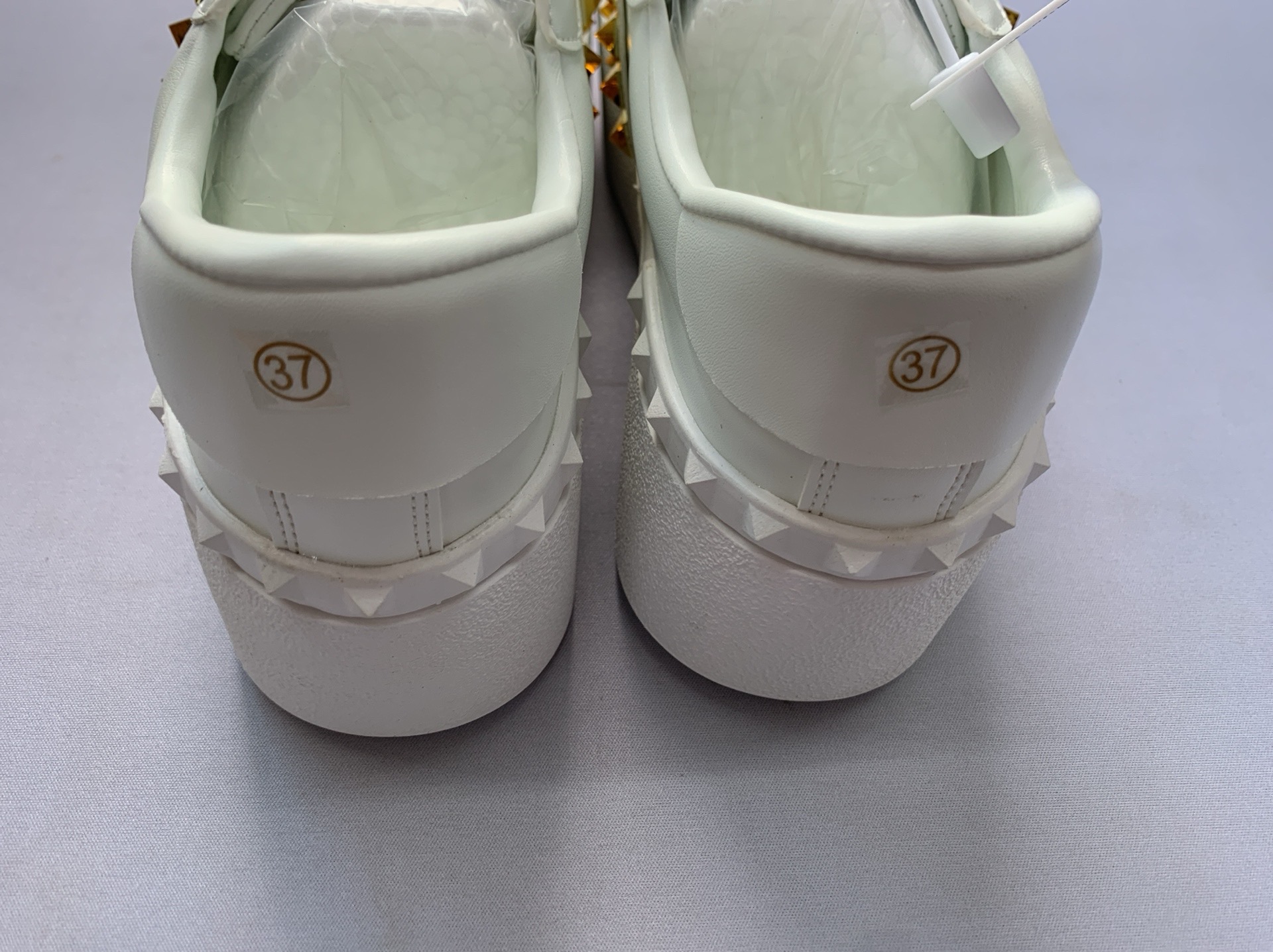 2025 spring new arrival: studded white sneakers for women – petite-friendly platform shoes with chunky soles 6cm – trendy lace-up skate shoes 6