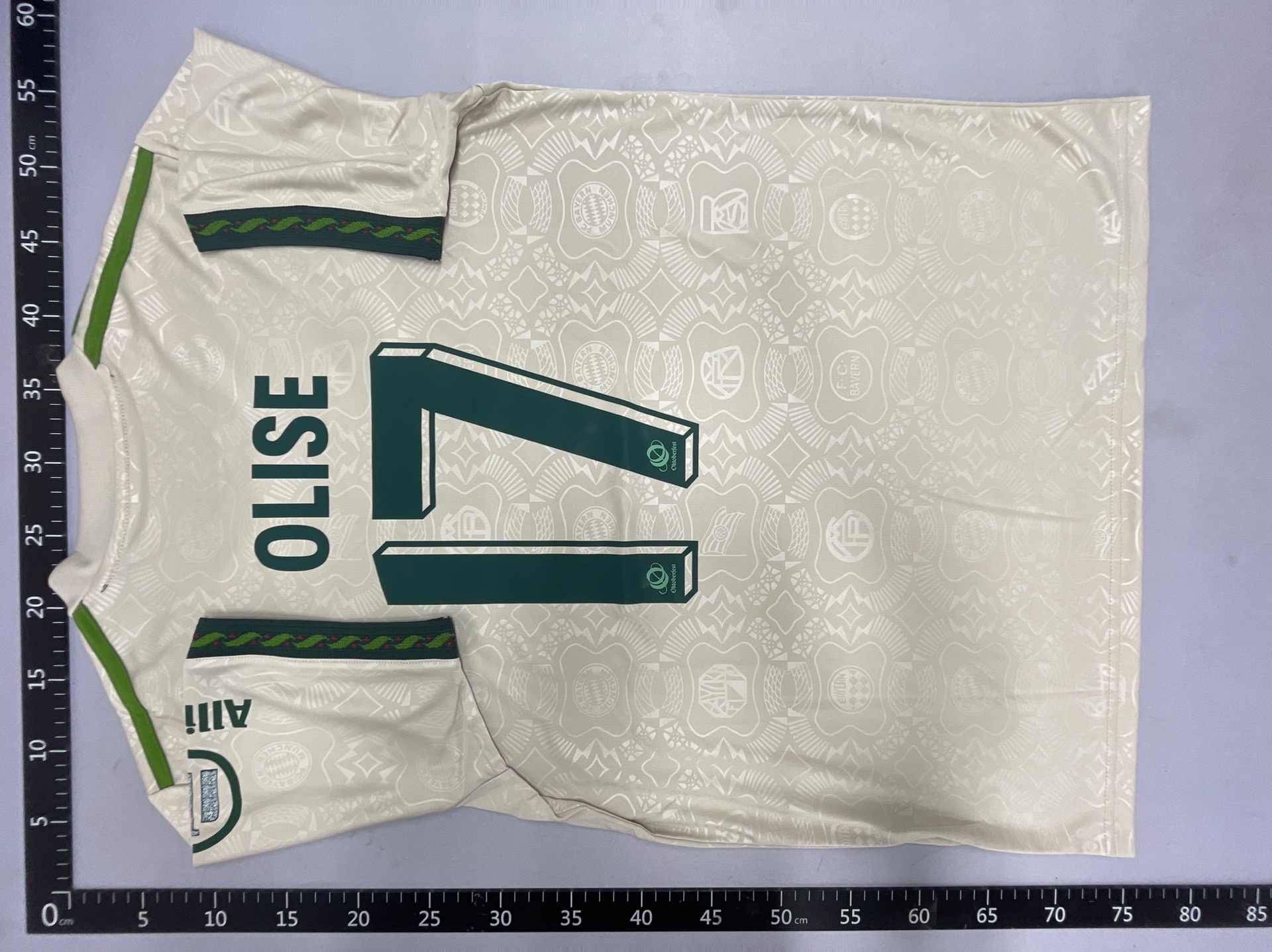 New 2025/26 bayern munich oktoberfest special edition jersey – fan, kane, & orise player version soccer kit 2