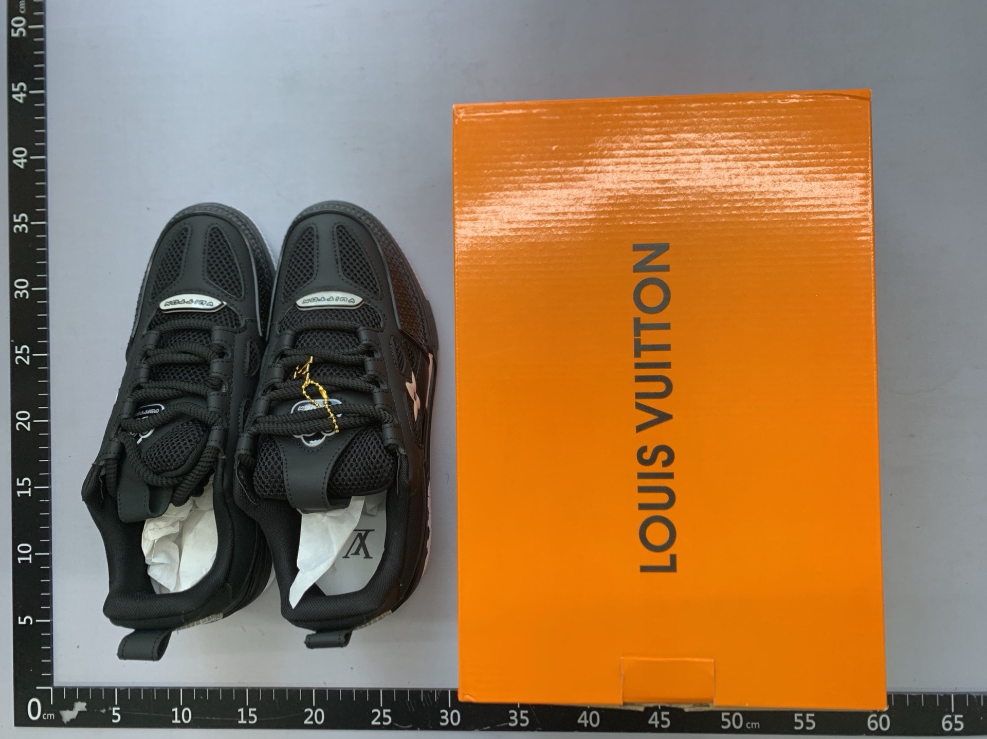 Little fat ding white shoes bread shoes men’s and women’s heightening thick sole dad shoes high l board shoes european station cross-border export shoes 2