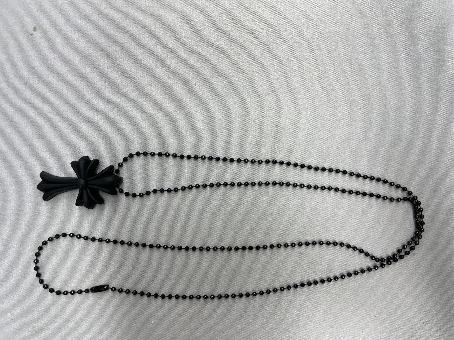 Trendy and versatile colorful silicone cross necklace, vintage rubber heart, lock, and sword pendant necklace for men and women 2