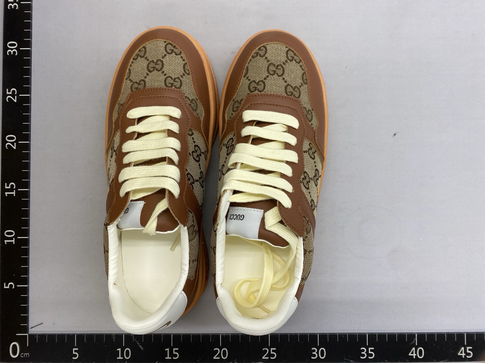 2022 new monogram cookie white sneakers for women, genuine leather round toe platform casual sneakers, unisex couple shoes 3
