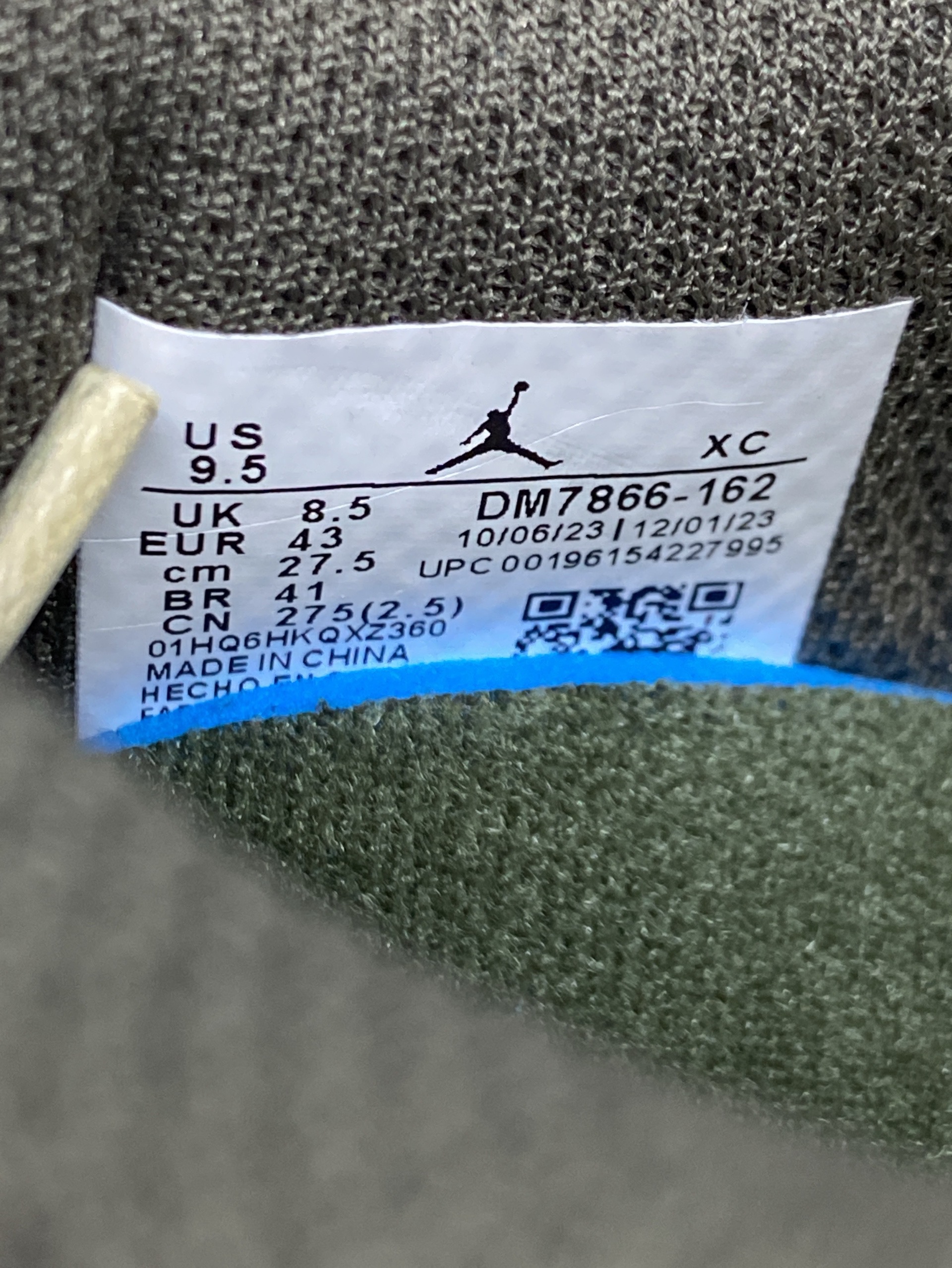 Fashionable and comfortable sneakers-pb 2