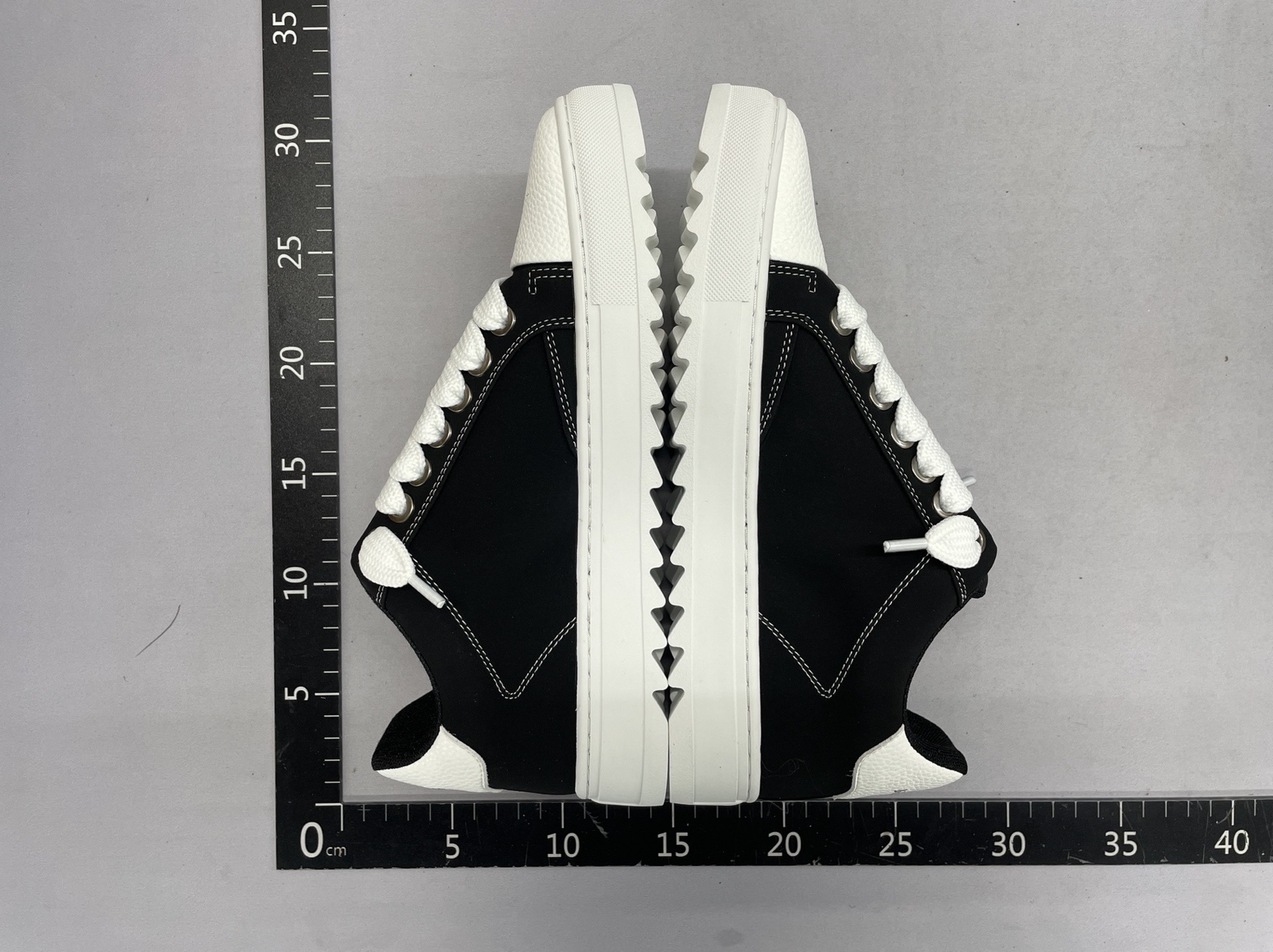 06 casual sports sneakers whatsapp: +86 133 1393 9670 2