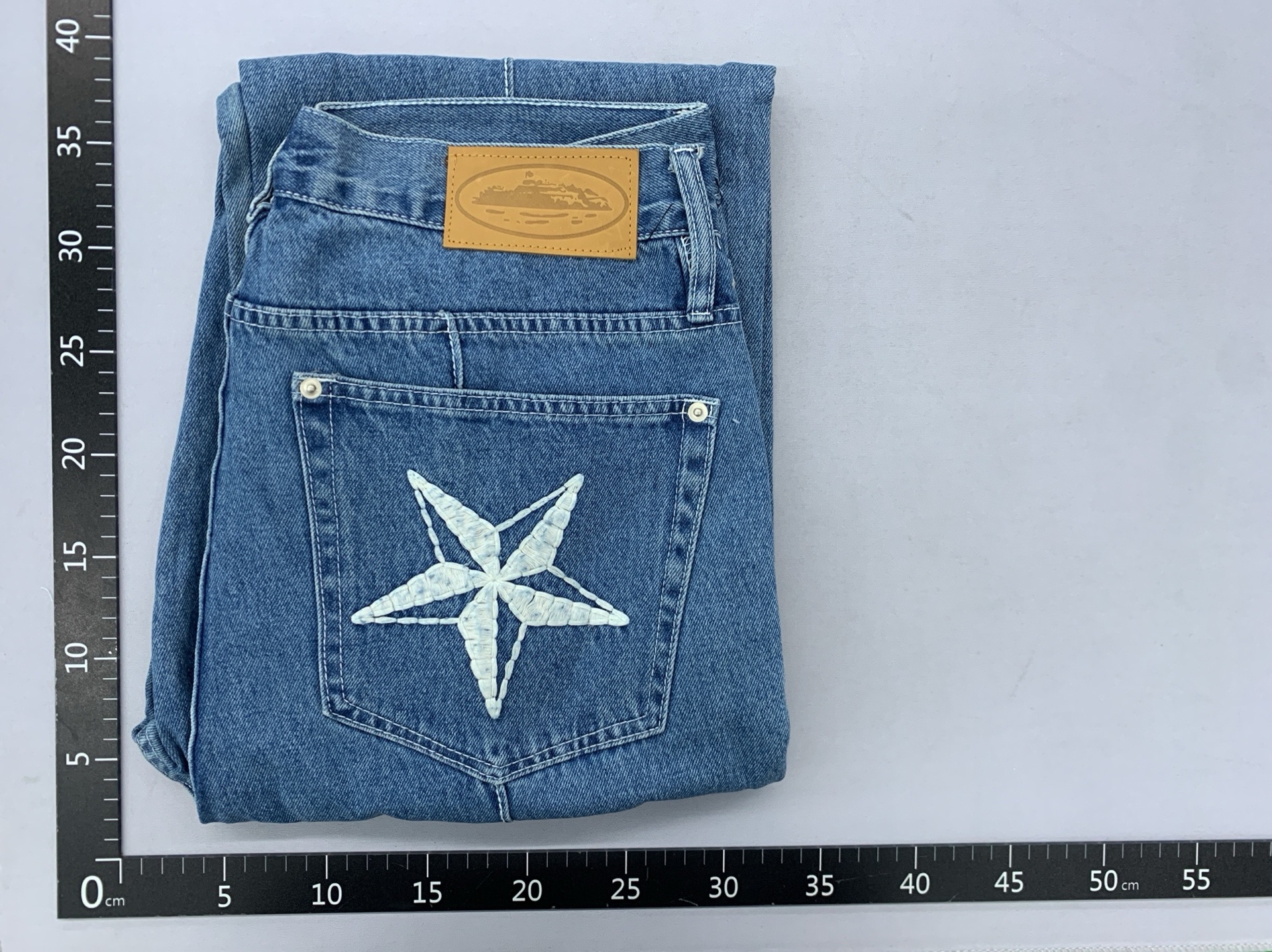 American tide devil island casualsuit high street men and women coupletrendyjeansjacketoutwear jeans 5