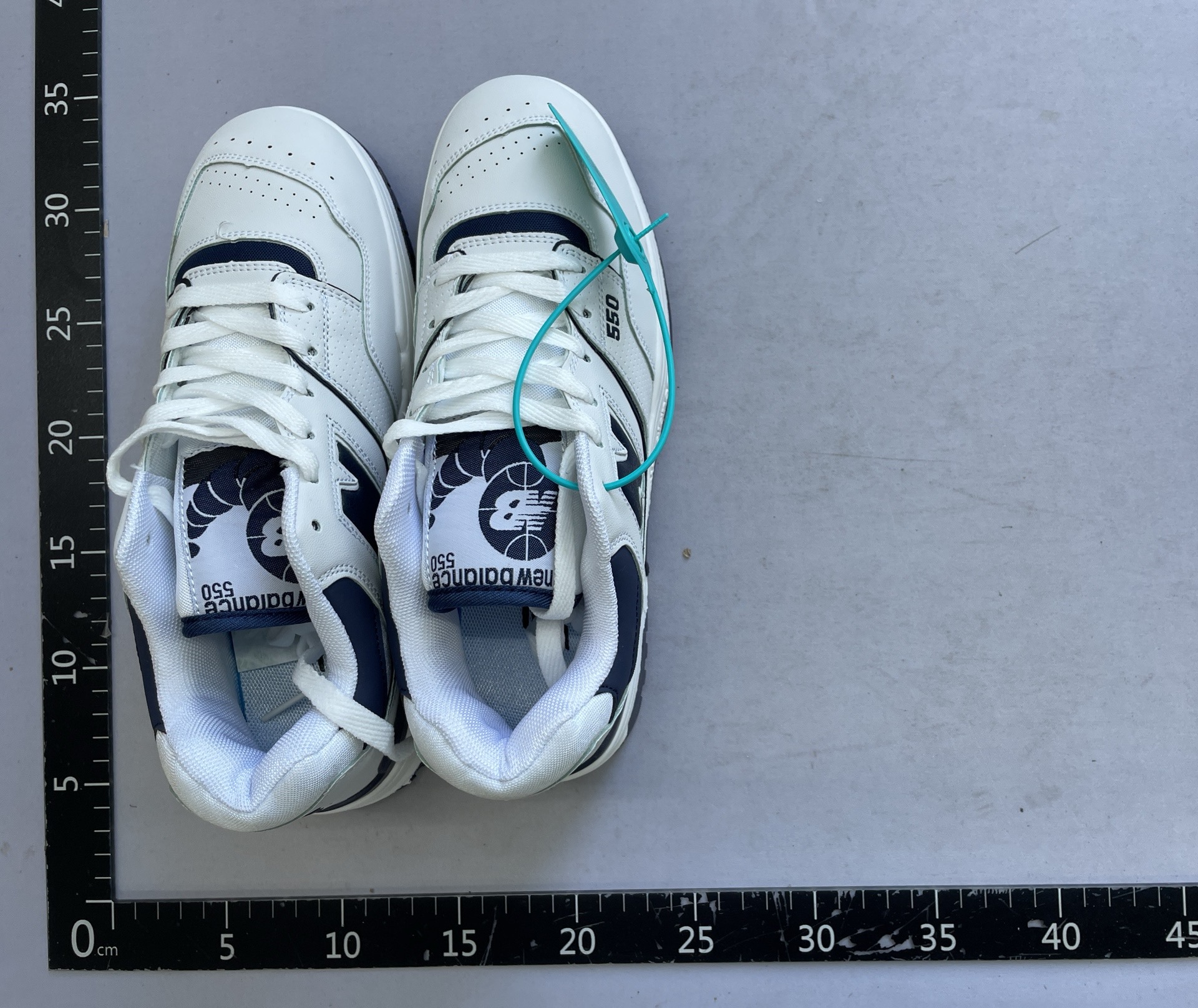 Authentic 550 retro skate shoes – unisex, versatile platform sneakers, height increasing white shoes, couple’s casual athletic shoes 530 6