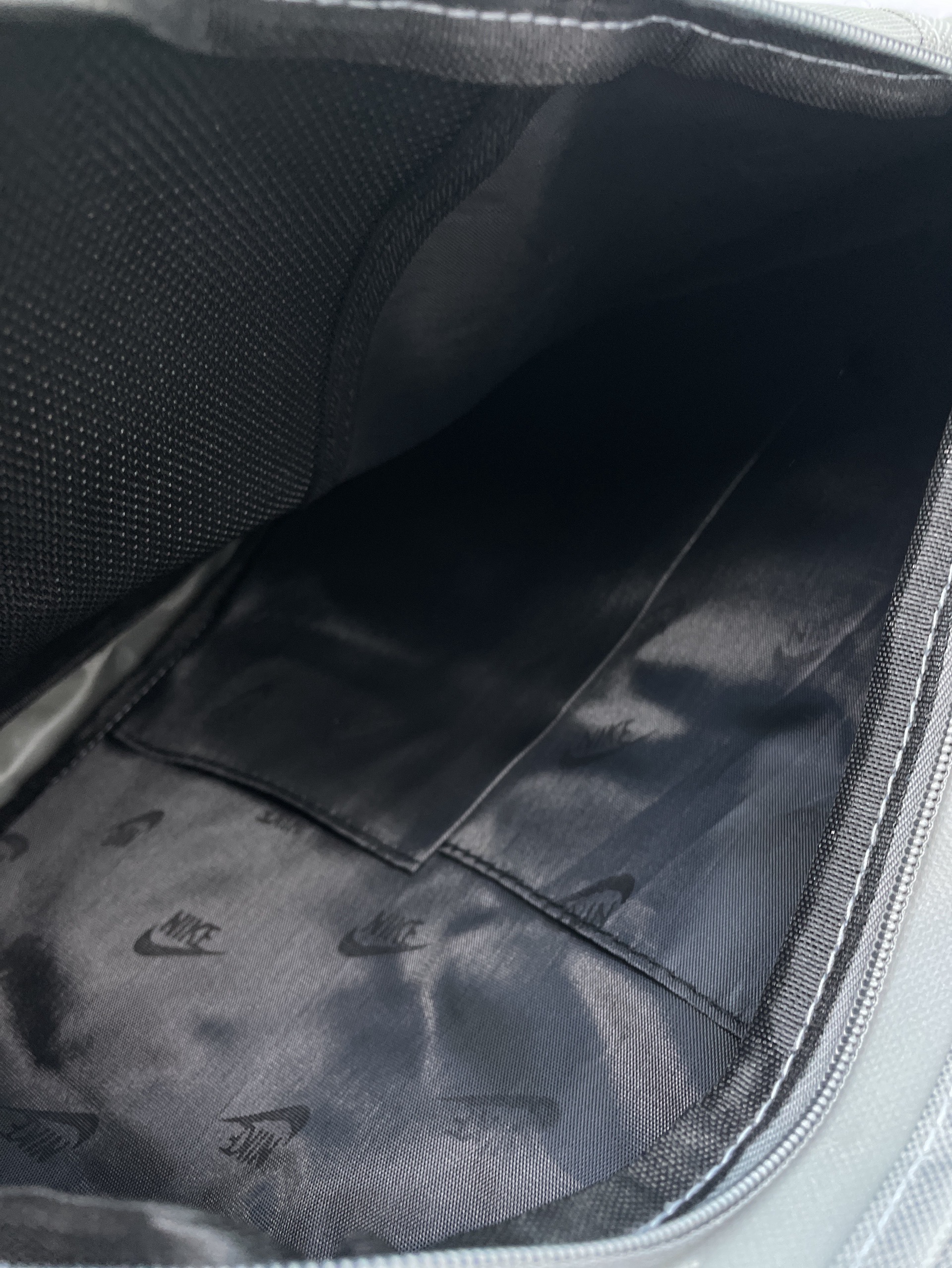 Ab-fashion bag<|im_end| 4
