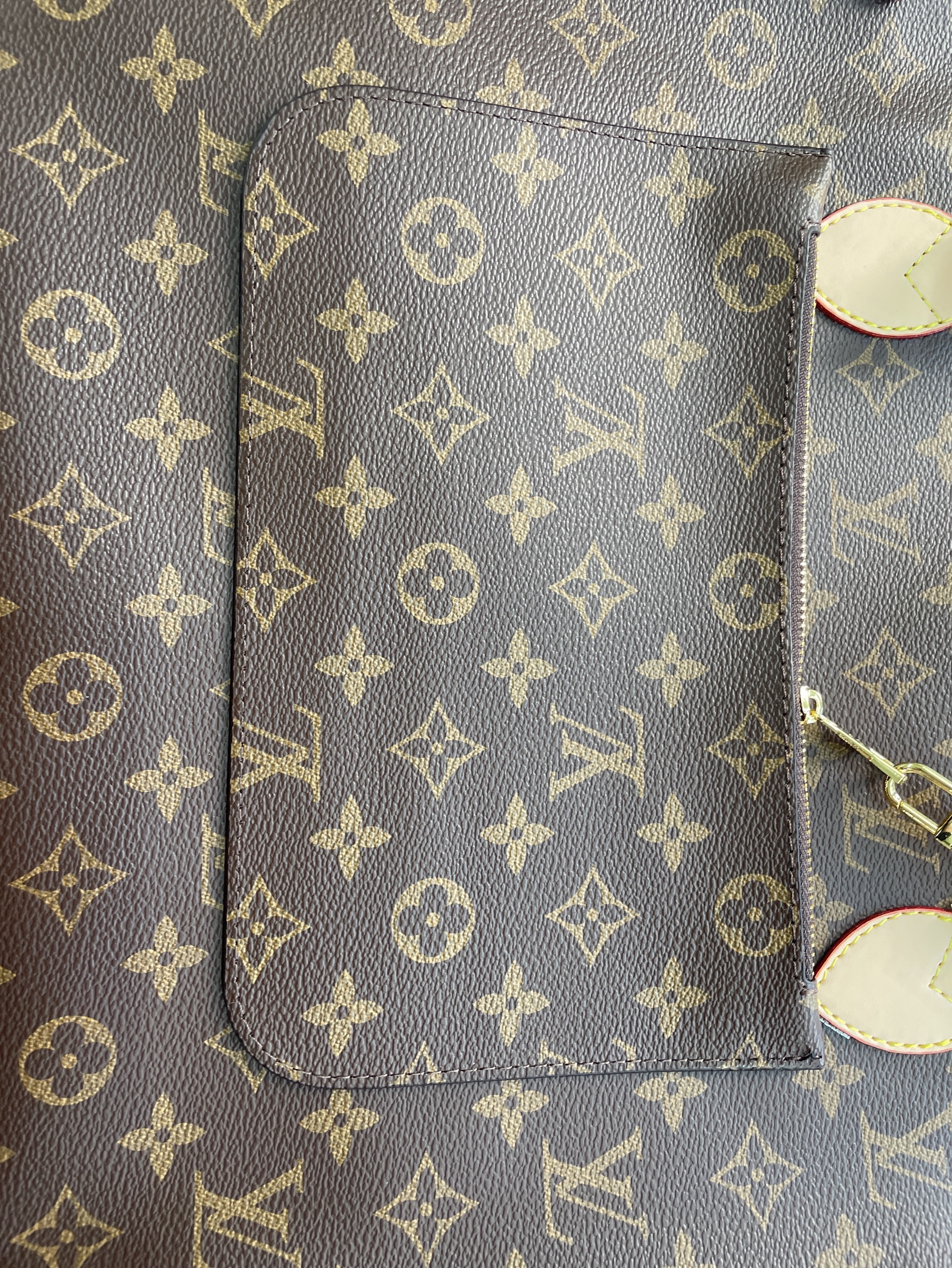 1500 -fashion bags (no returns or exchanges if there are no quality issues) 8