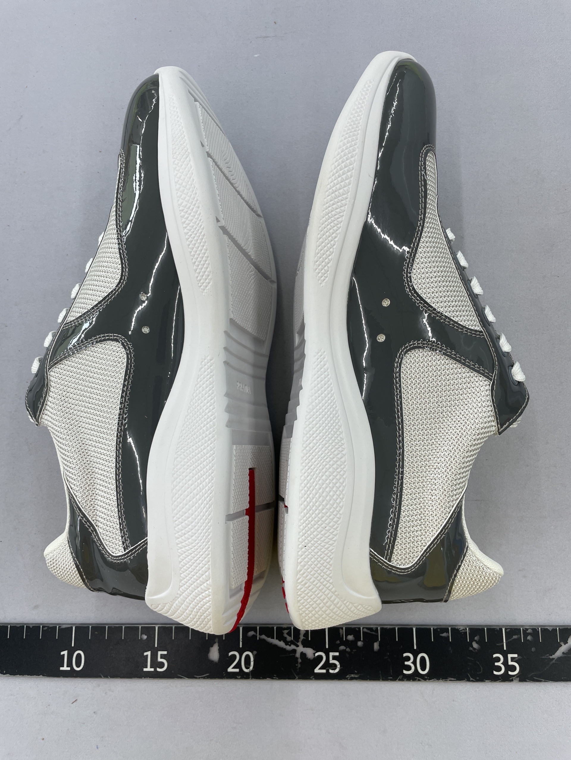 European station 2025 premium p brand couple’s fashion casual sneakers, low-top breathable white shoes, patent leather men’s shoes 3