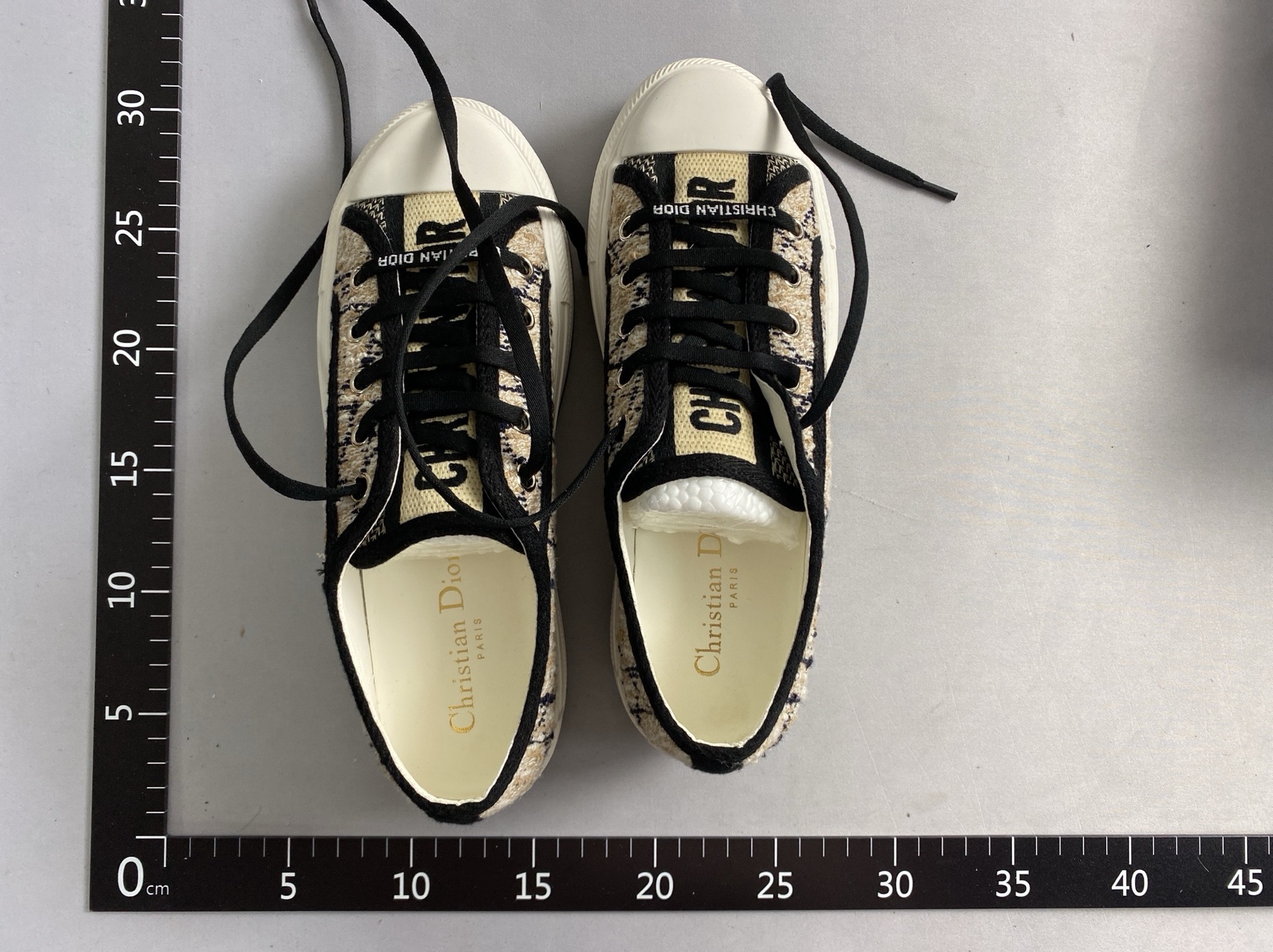 2026 new d-brand european and american monogram embroidered letter canvas sneakers, chunky sole white shoes, versatile casual skate shoes for women 6