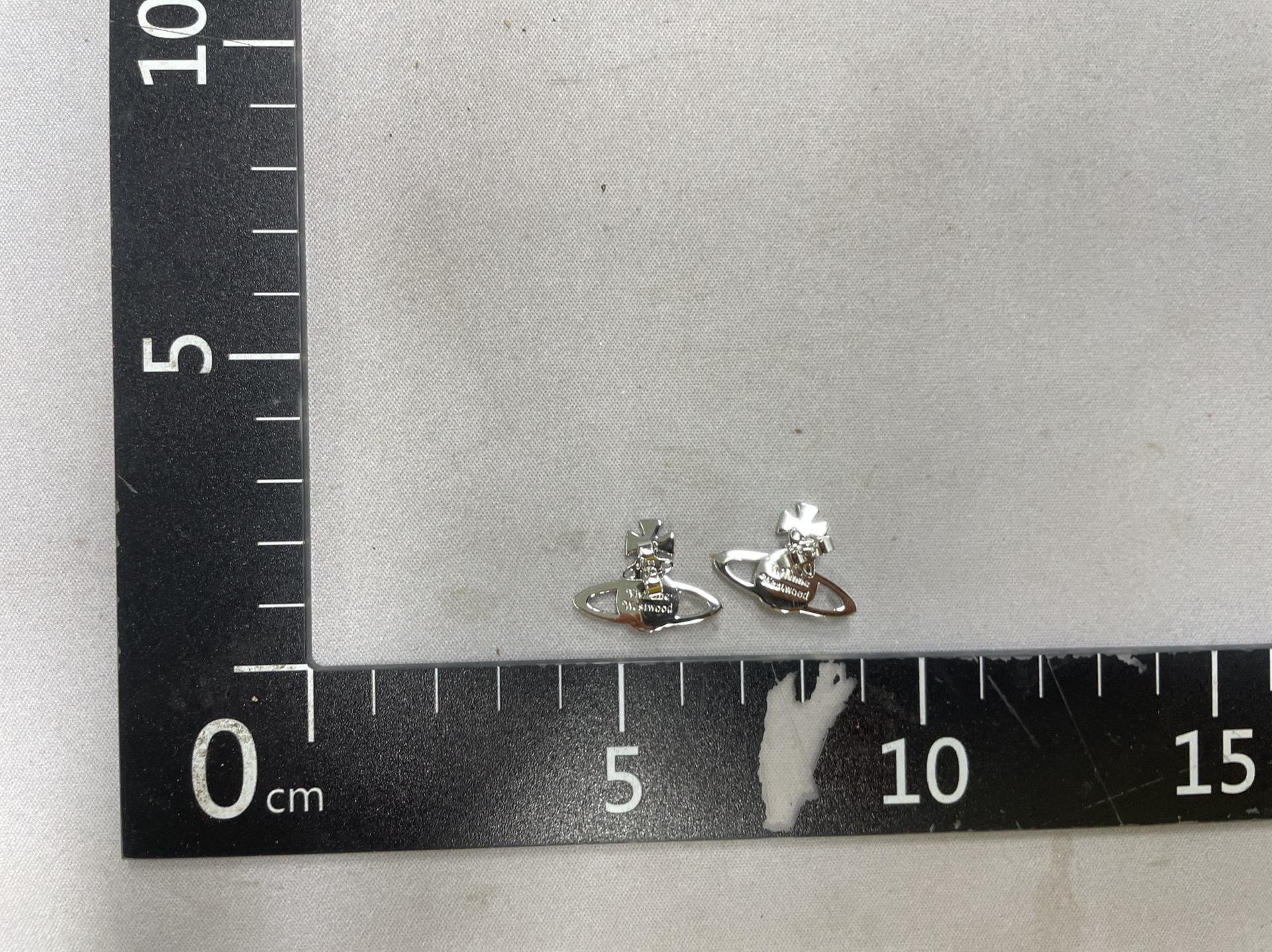 Queen mother necklace female vivian saturn pearl pin paper clip same style pendant planet fashion factory wholesale 2