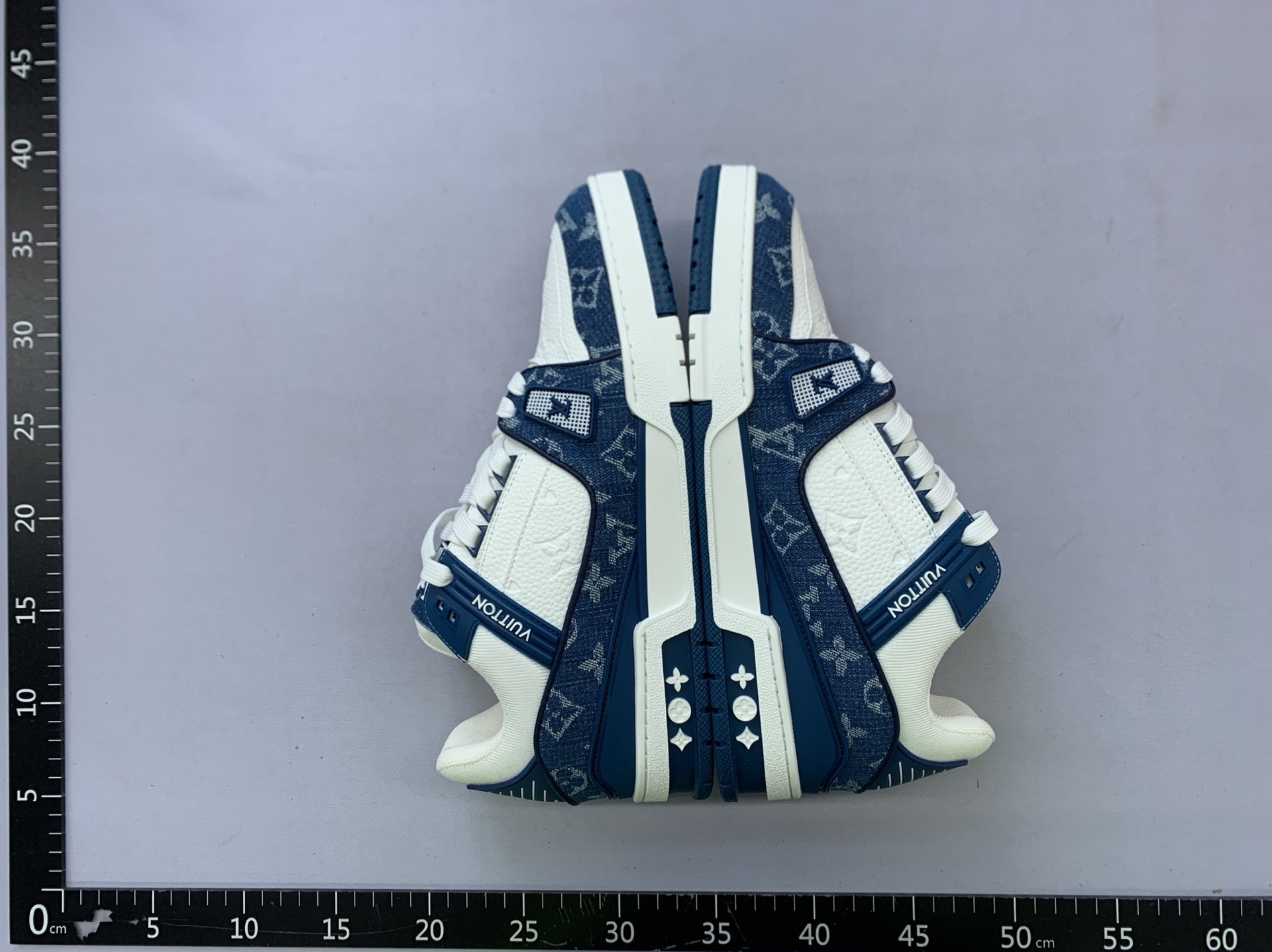 Men and women: same style white cement sports and casual shoes, lujia denim white shoes, popular red book l white cement 4