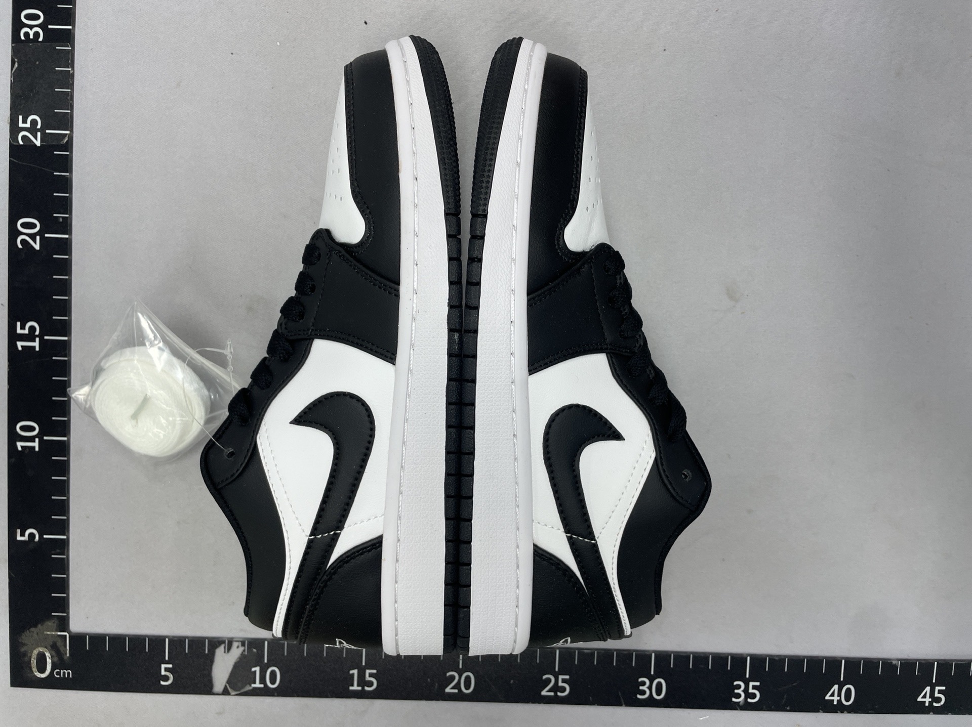Jl09 – low-top panda basketball shoes – trendy athletic sneakers 3